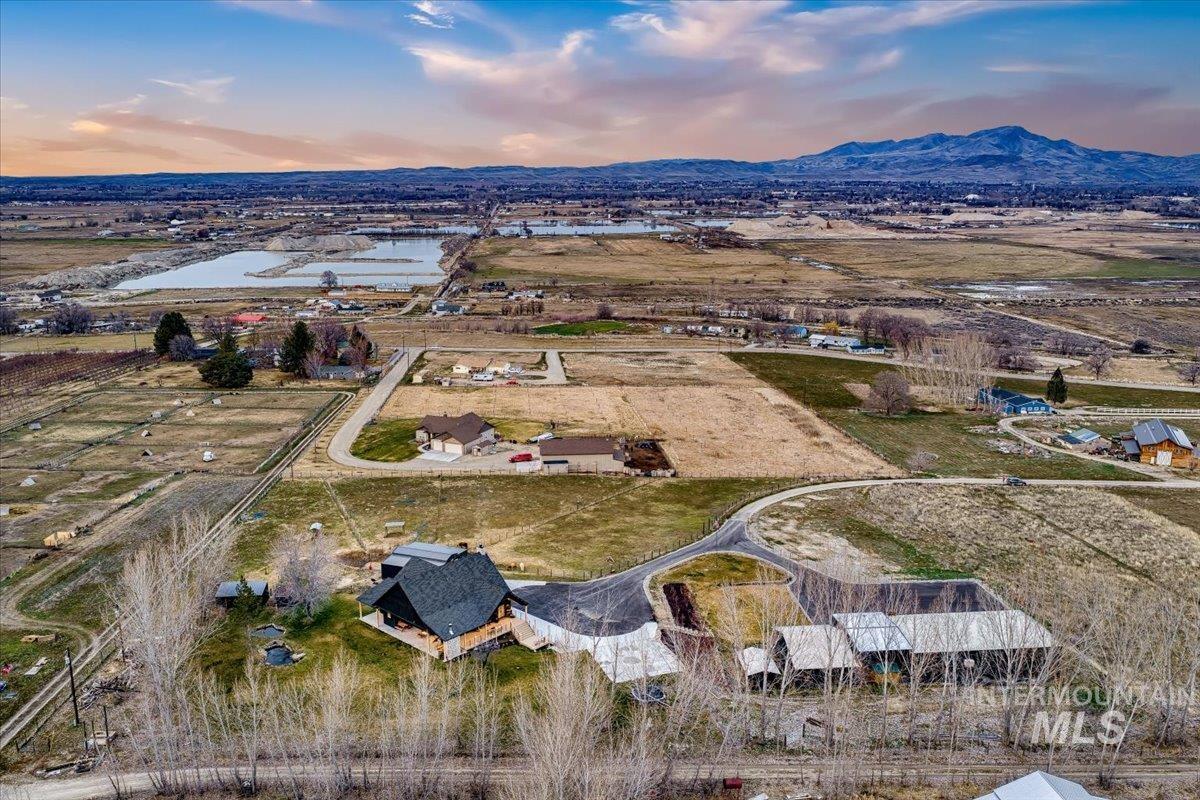 4575 Harvest Ln, Emmett, Idaho 83617, 7 Bedrooms, 4.5 Bathrooms, Residential For Sale, Price $2,500,000,MLS 98974915