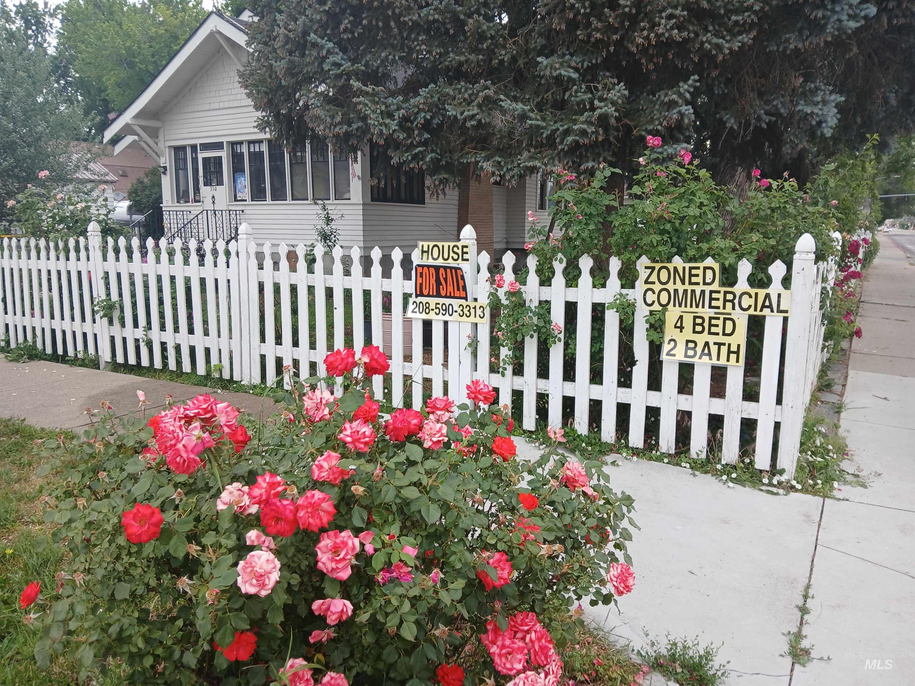 310 N 9th E, Mountain Home, Idaho 83647, 4 Bedrooms, 2 Bathrooms, Residential For Sale, Price $280,000,MLS 98974917