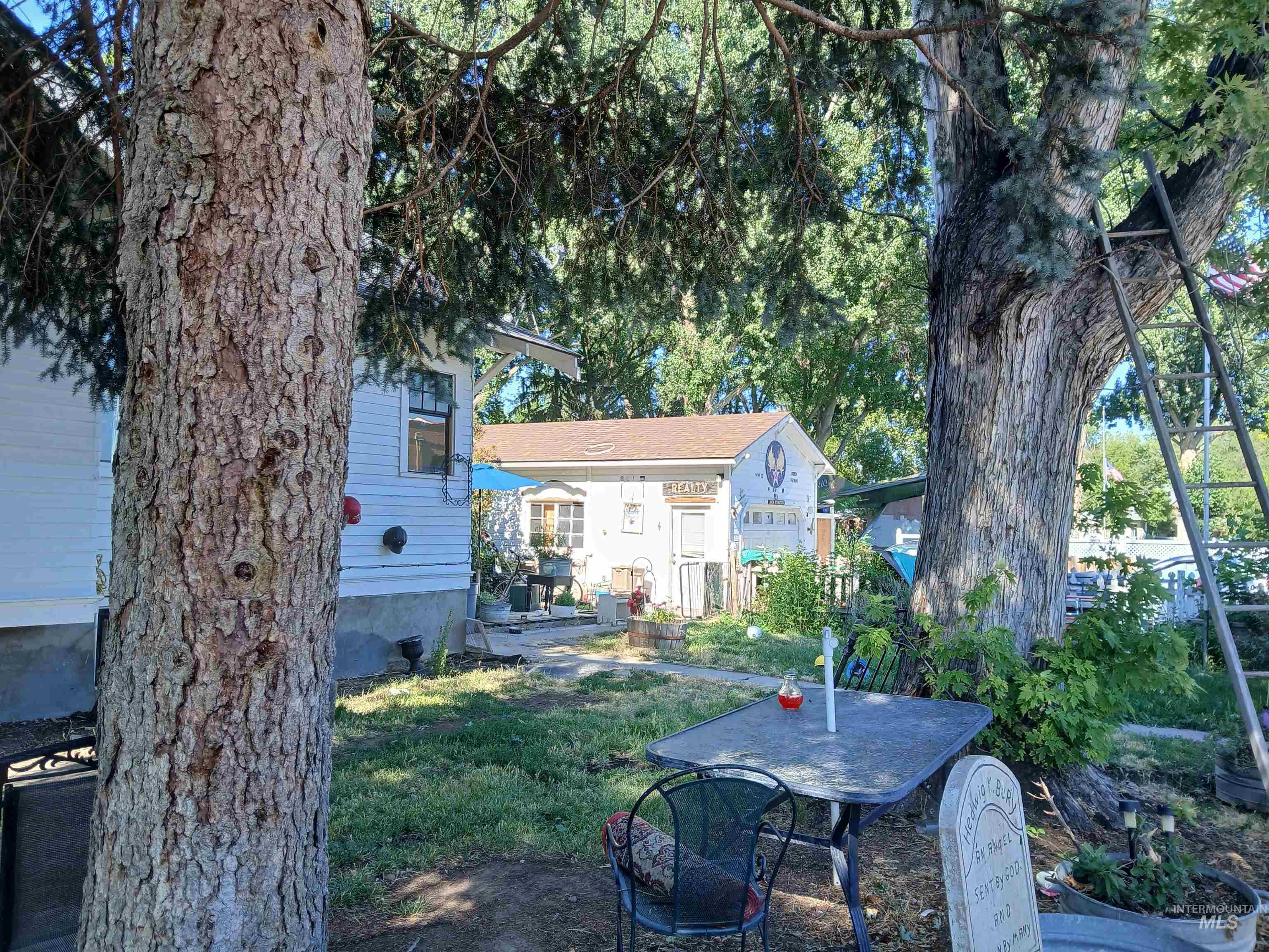 310 N 9th E, Mountain Home, Idaho 83647, 4 Bedrooms, 2 Bathrooms, Residential For Sale, Price $280,000,MLS 98974917