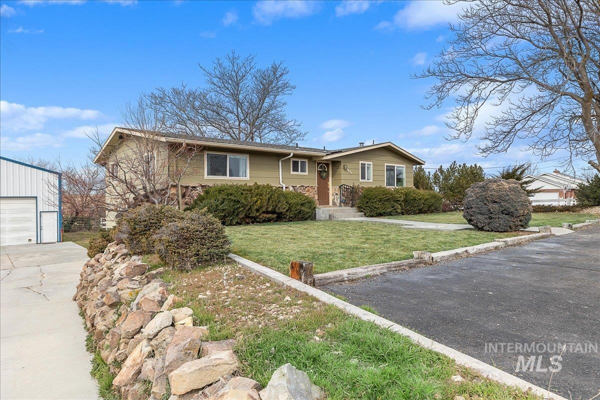 3804 Dorman Ave, Caldwell, Idaho 83605, 4 Bedrooms, 3 Bathrooms, Residential For Sale, Price $600,000,MLS 98974922