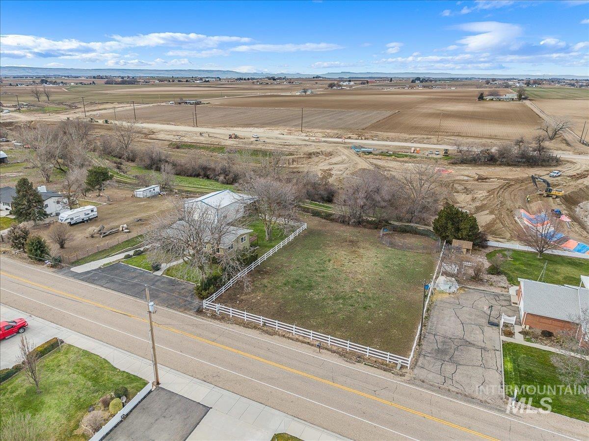 3804 Dorman Ave, Caldwell, Idaho 83605, 4 Bedrooms, 3 Bathrooms, Residential For Sale, Price $600,000,MLS 98974922