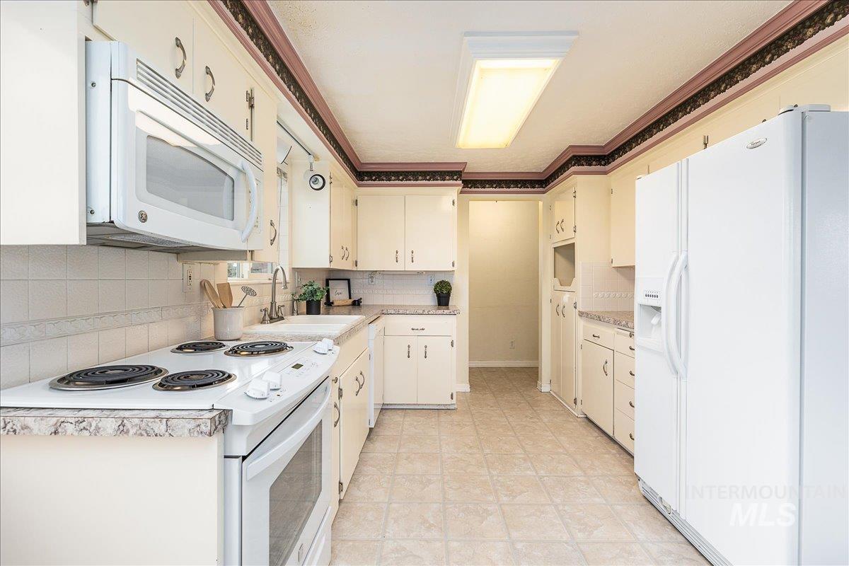 3804 Dorman Ave, Caldwell, Idaho 83605, 4 Bedrooms, 3 Bathrooms, Residential For Sale, Price $600,000,MLS 98974922