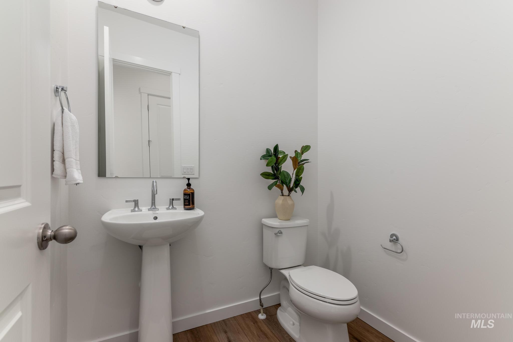 3790 N San Carlos Pl, Star, Idaho 83669, 5 Bedrooms, 4.5 Bathrooms, Residential For Sale, Price $799,000,MLS 98974927