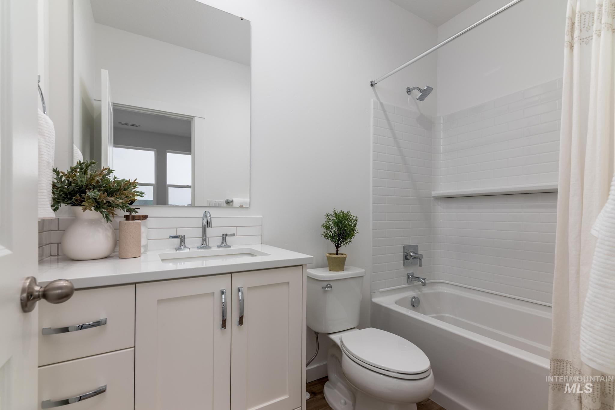 3790 N San Carlos Pl, Star, Idaho 83669, 5 Bedrooms, 4.5 Bathrooms, Residential For Sale, Price $799,000,MLS 98974927