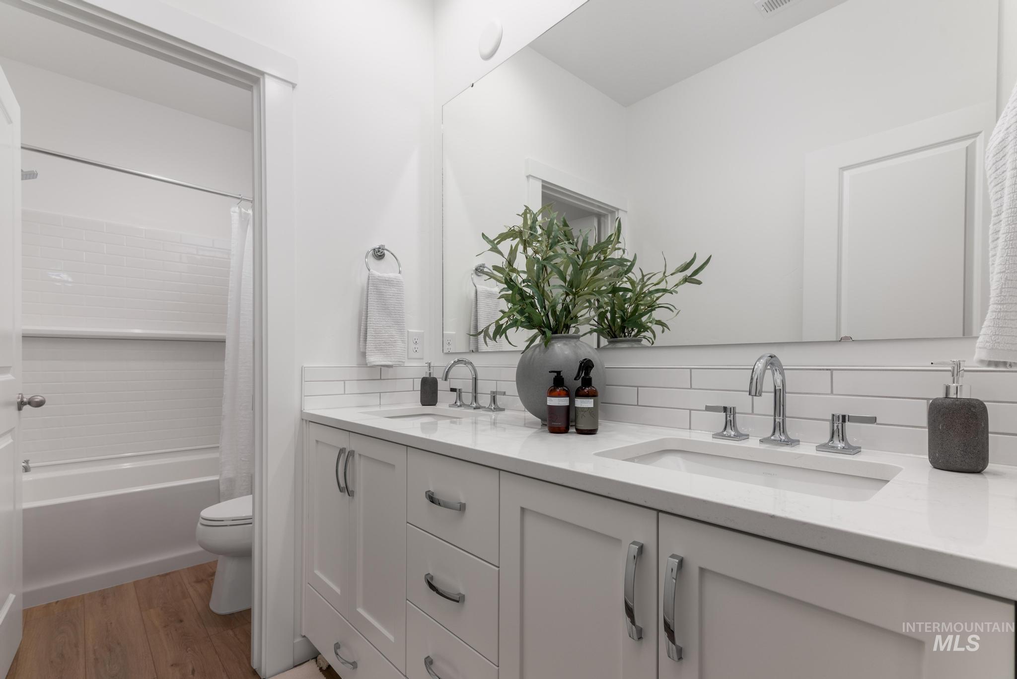 3790 N San Carlos Pl, Star, Idaho 83669, 5 Bedrooms, 4.5 Bathrooms, Residential For Sale, Price $799,000,MLS 98974927