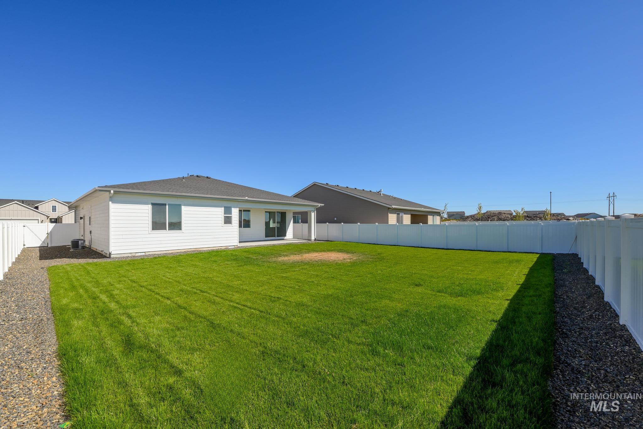 9119 W Moon River Dr, Star, Idaho 83669, 3 Bedrooms, 2 Bathrooms, Residential For Sale, Price $514,000,MLS 98974928