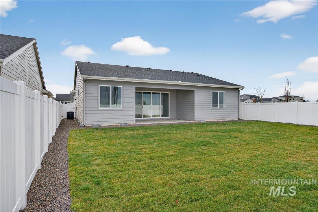 8580 W Millcreek Dr, Star, Idaho 83669, 3 Bedrooms, 2 Bathrooms, Residential For Sale, Price $444,000,MLS 98974932