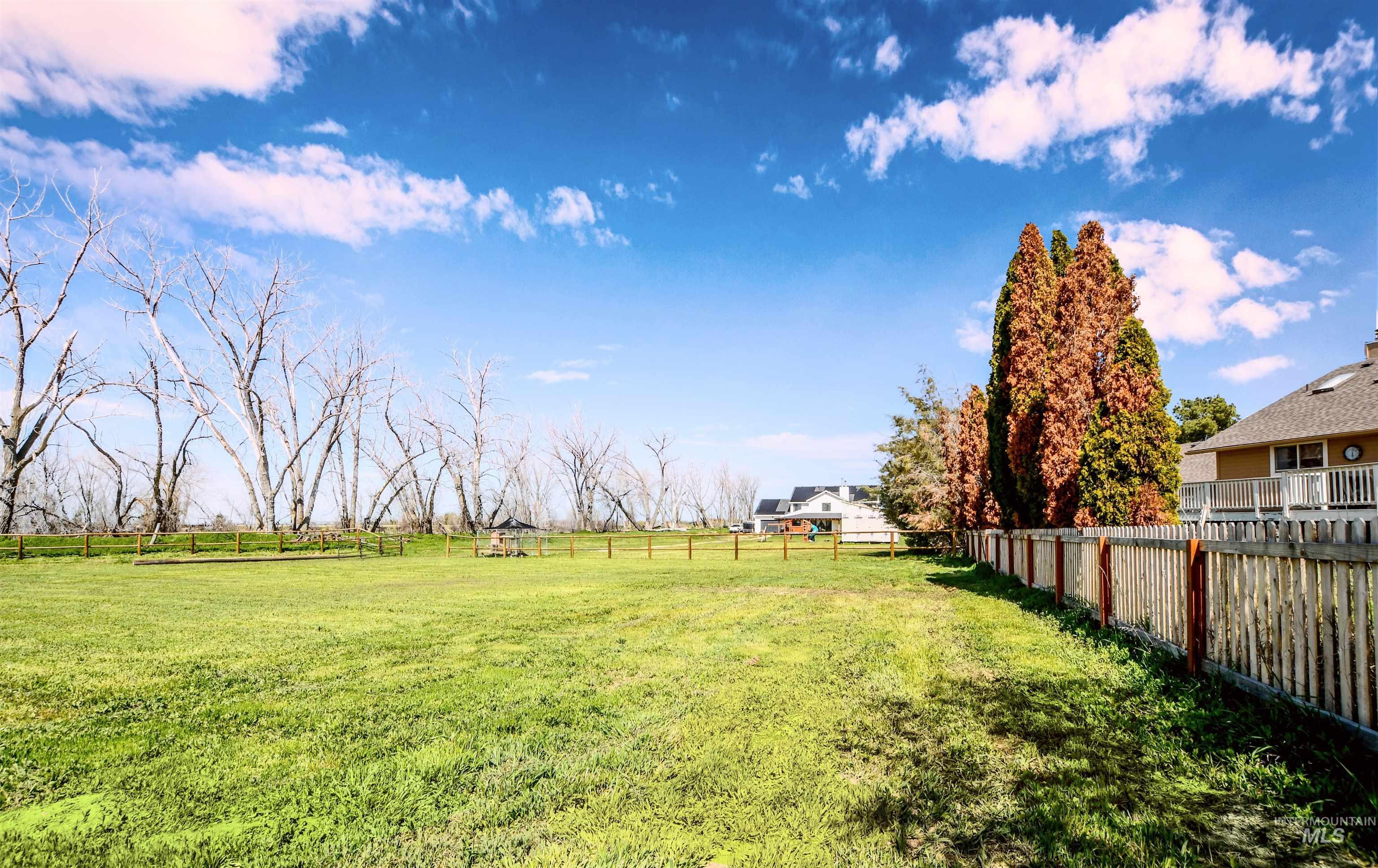 6141 E Toon Ln, Kuna, Idaho 83634, 7 Bedrooms, 5 Bathrooms, Residential For Sale, Price $950,000,MLS 98974940