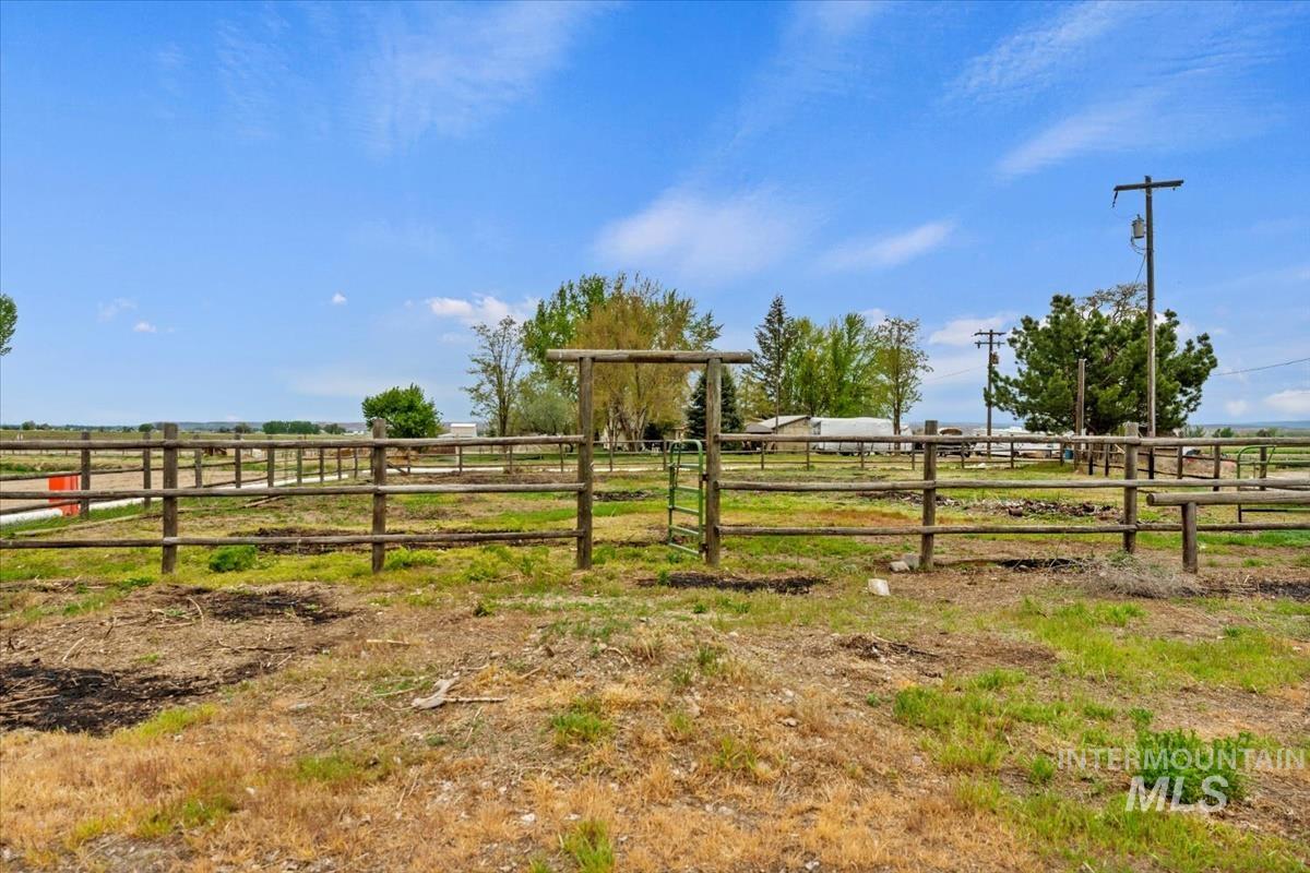 5720 Butte Rd, New Plymouth, Idaho 83655, 3 Bedrooms, 2 Bathrooms, Residential For Sale, Price $699,900,MLS 98974944