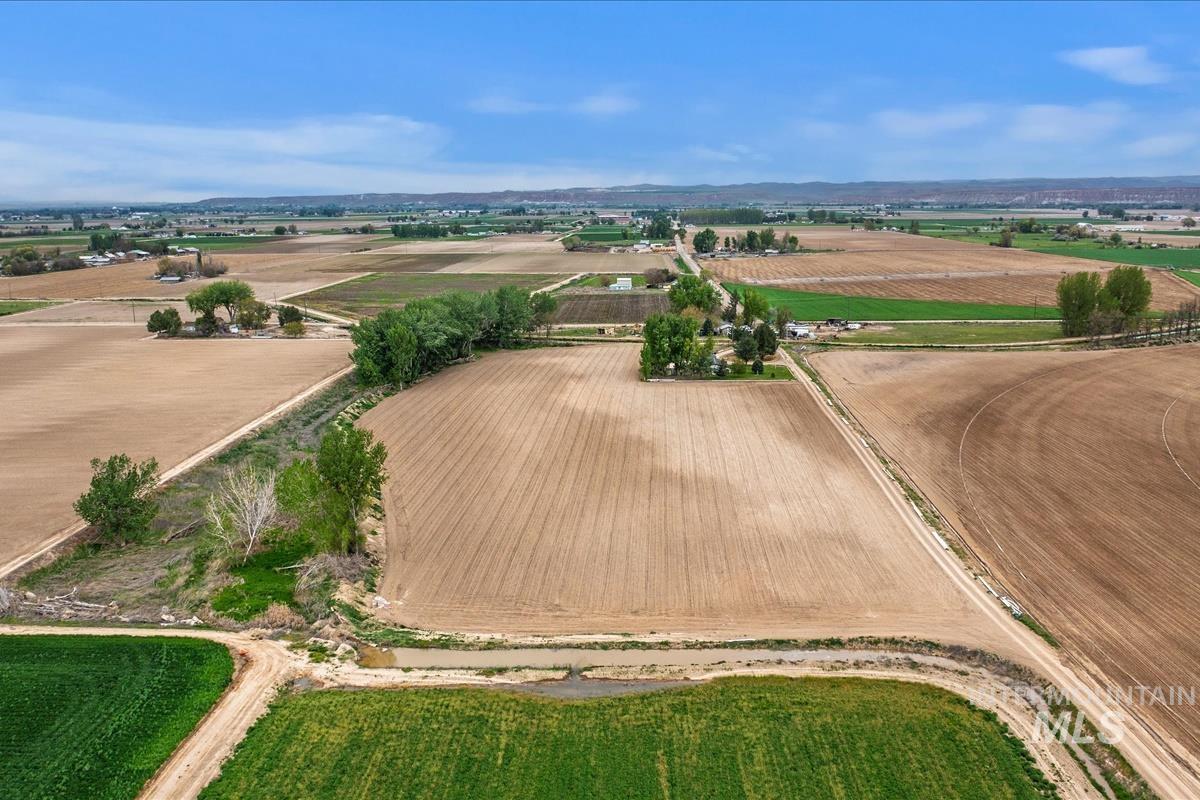 5720 Butte Rd, New Plymouth, Idaho 83655, 3 Bedrooms, 2 Bathrooms, Residential For Sale, Price $699,900,MLS 98974944