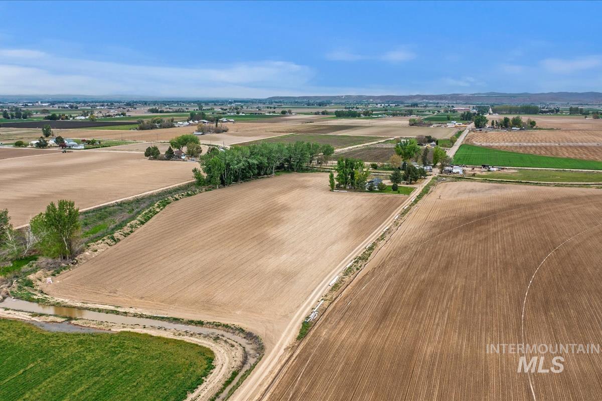 5720 Butte Rd, New Plymouth, Idaho 83655, 3 Bedrooms, 2 Bathrooms, Residential For Sale, Price $699,900,MLS 98974944