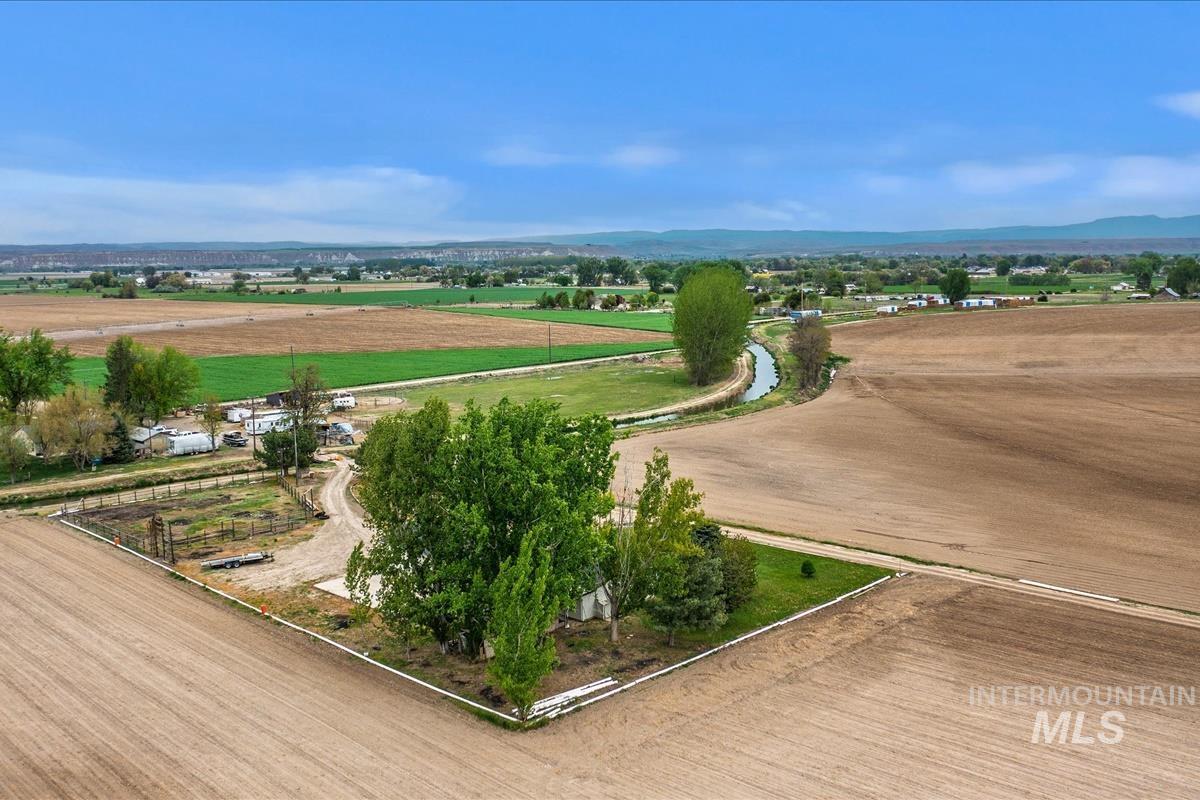 5720 Butte Rd, New Plymouth, Idaho 83655, 3 Bedrooms, 2 Bathrooms, Residential For Sale, Price $699,900,MLS 98974944