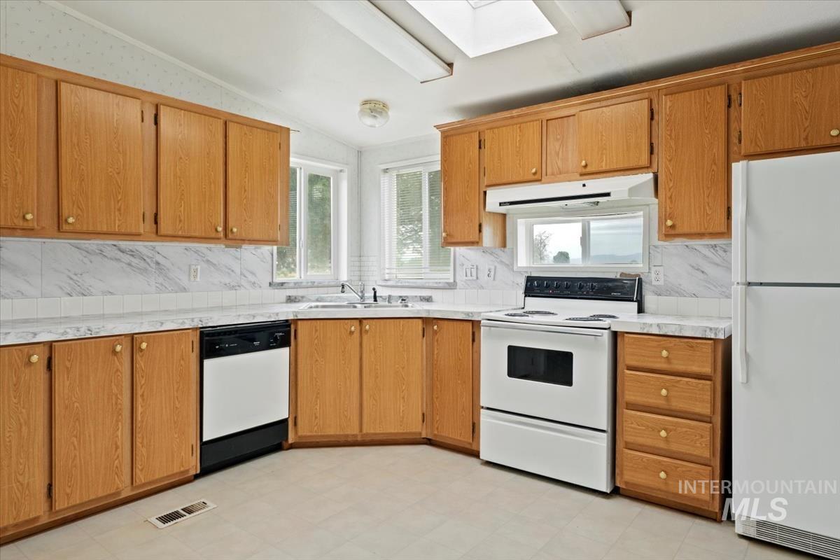 5720 Butte Rd, New Plymouth, Idaho 83655, 3 Bedrooms, 2 Bathrooms, Residential For Sale, Price $699,900,MLS 98974944