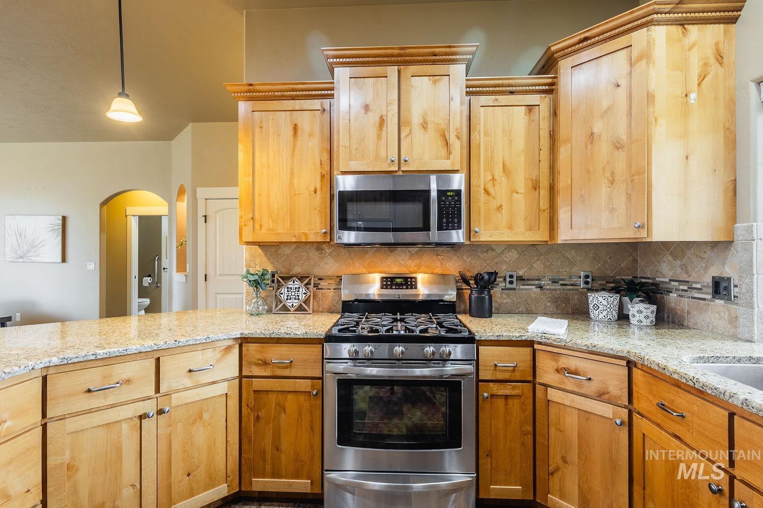 4330 S Lava Springs Lp, Nampa, Idaho 83686, 3 Bedrooms, 2 Bathrooms, Residential For Sale, Price $515,000,MLS 98974954