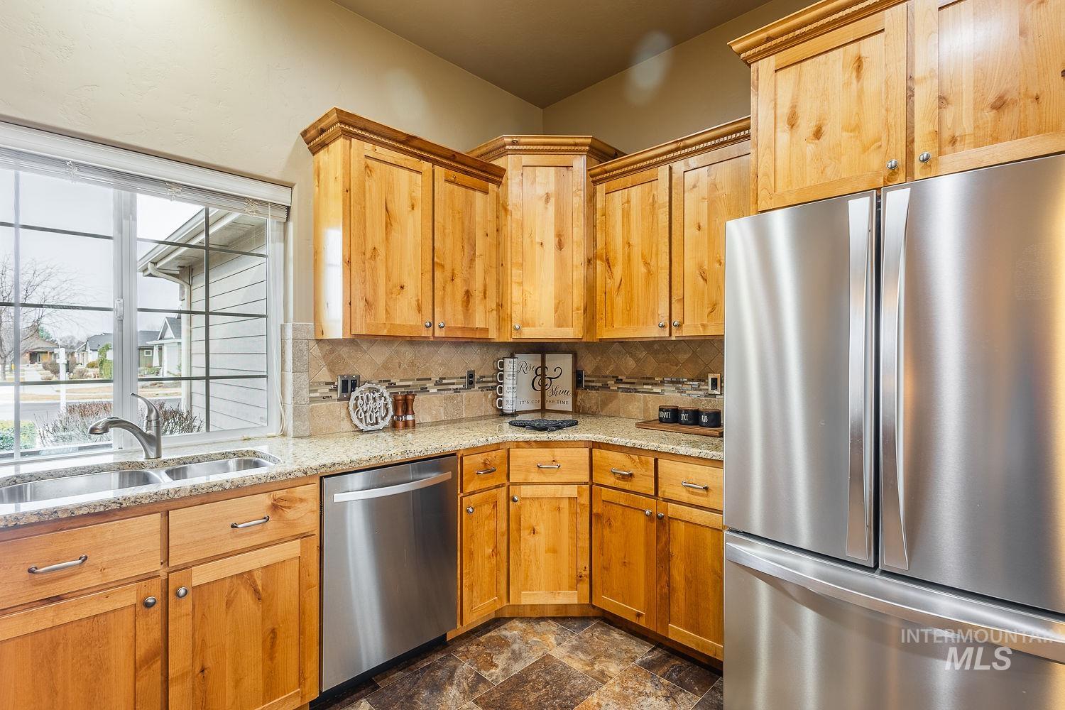 4330 S Lava Springs Lp, Nampa, Idaho 83686, 3 Bedrooms, 2 Bathrooms, Residential For Sale, Price $515,000,MLS 98974954