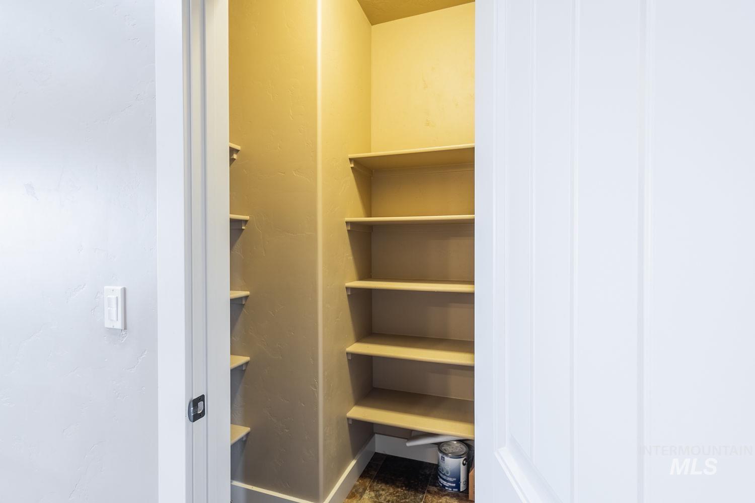 4330 S Lava Springs Lp, Nampa, Idaho 83686, 3 Bedrooms, 2 Bathrooms, Residential For Sale, Price $515,000,MLS 98974954