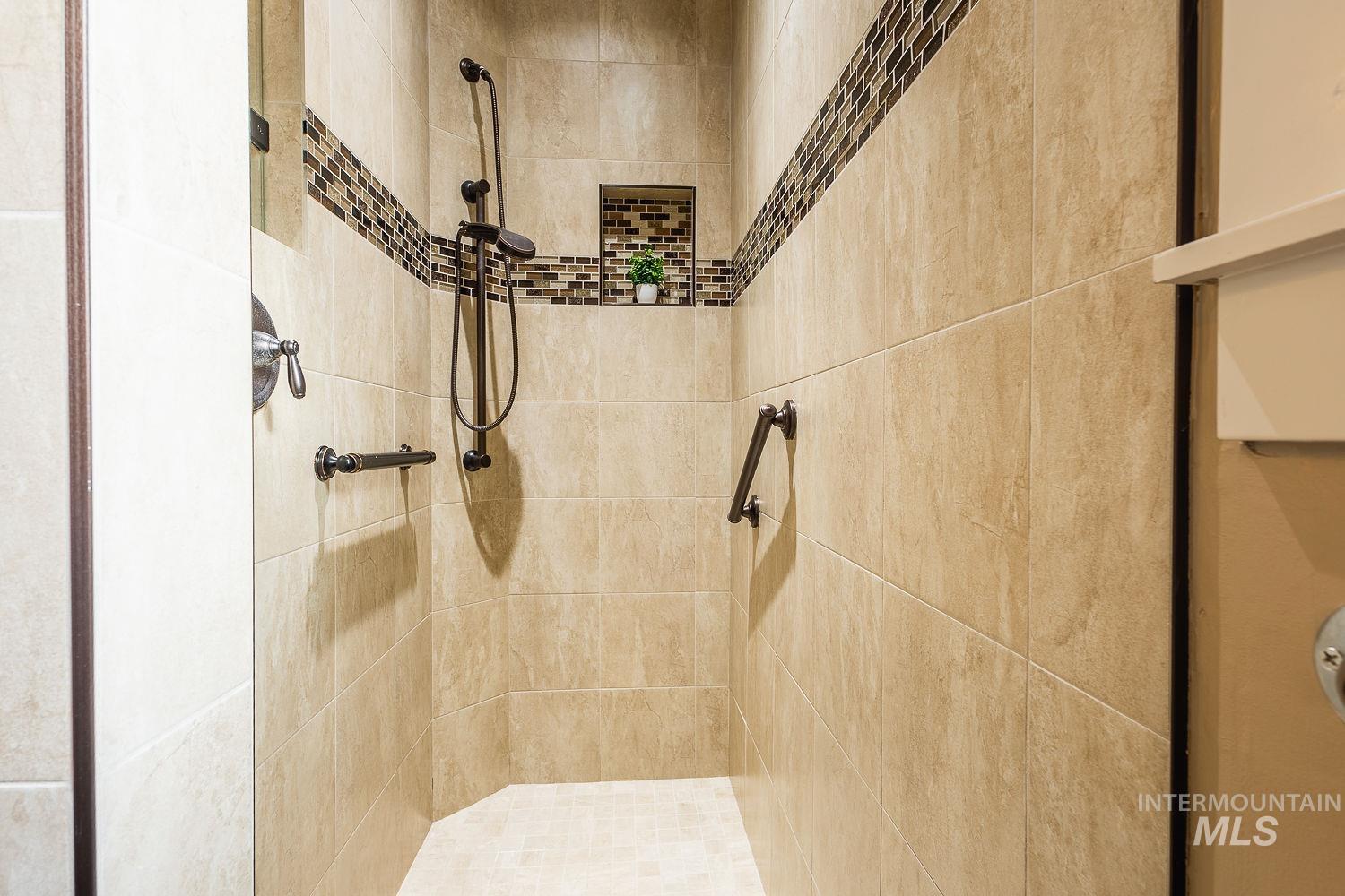 4330 S Lava Springs Lp, Nampa, Idaho 83686, 3 Bedrooms, 2 Bathrooms, Residential For Sale, Price $515,000,MLS 98974954