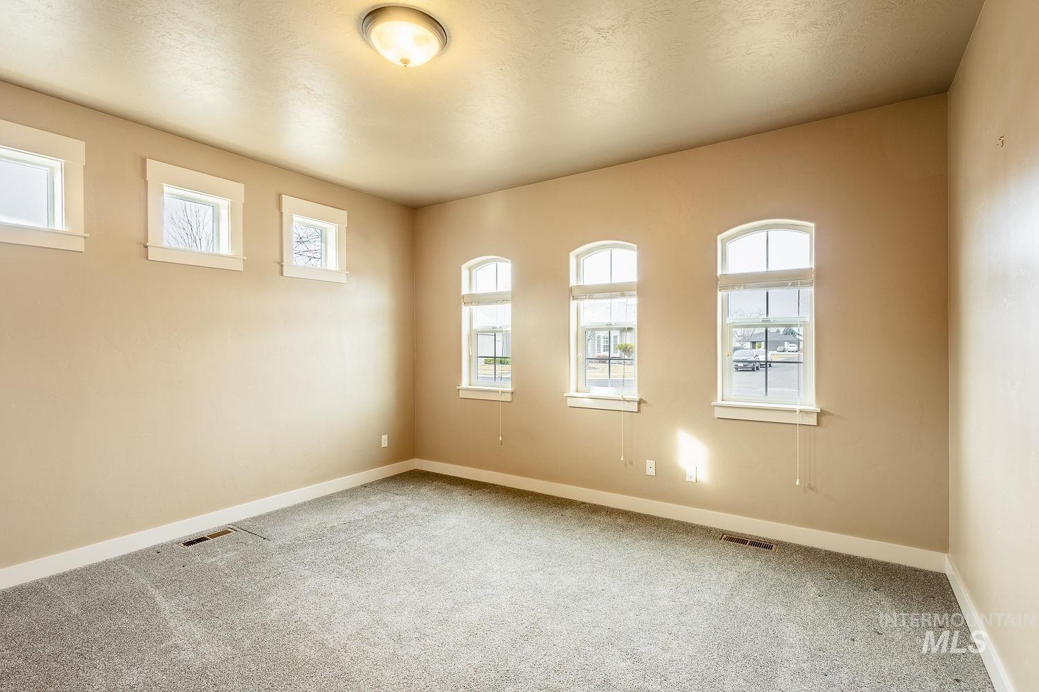 4330 S Lava Springs Lp, Nampa, Idaho 83686, 3 Bedrooms, 2 Bathrooms, Residential For Sale, Price $515,000,MLS 98974954