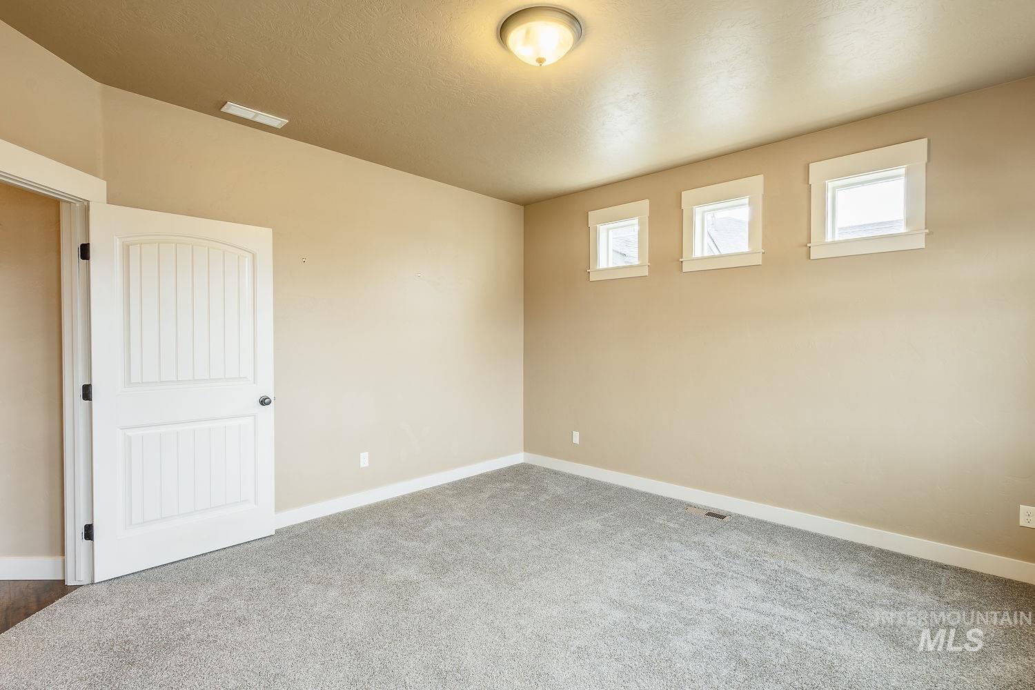 4330 S Lava Springs Lp, Nampa, Idaho 83686, 3 Bedrooms, 2 Bathrooms, Residential For Sale, Price $515,000,MLS 98974954