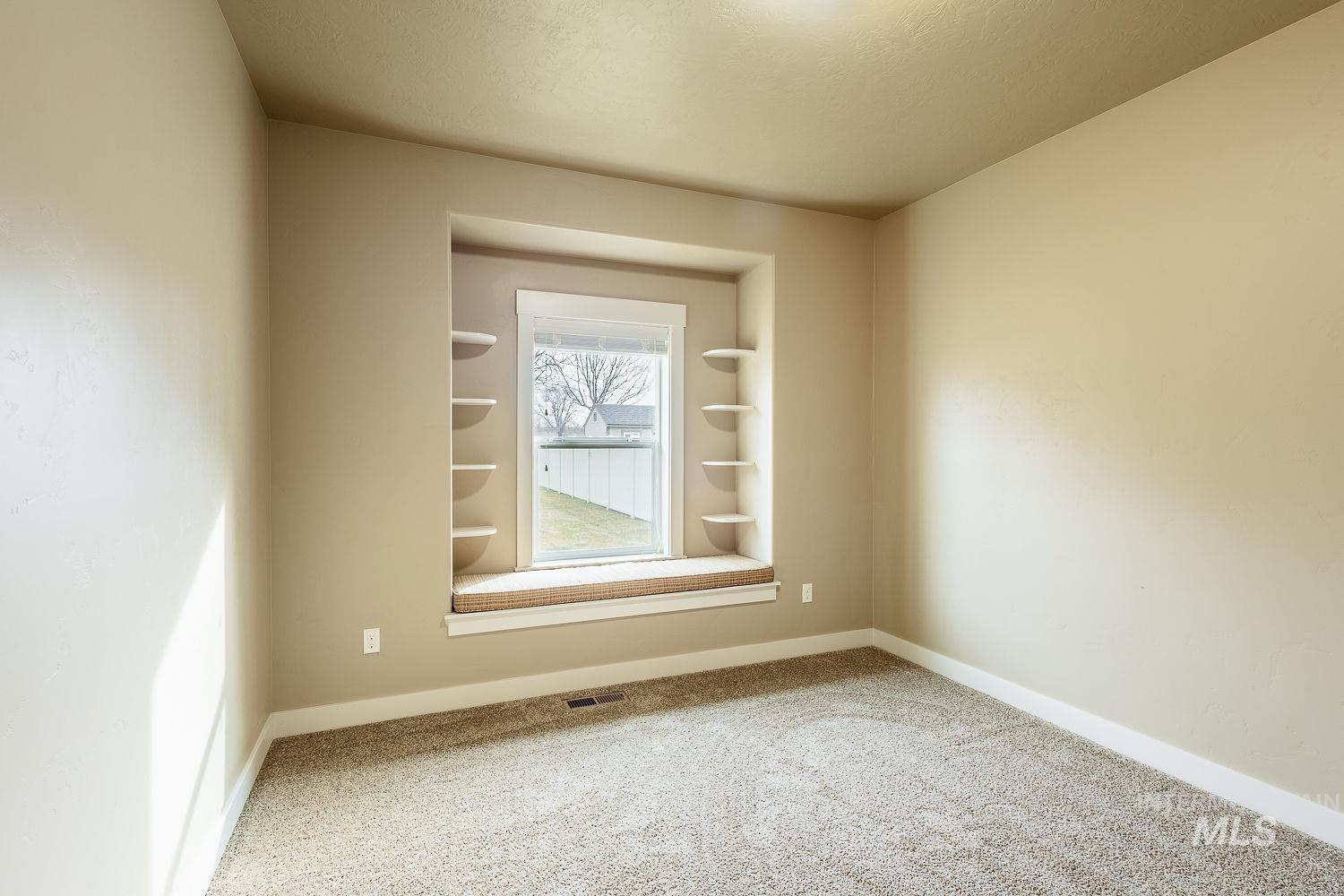 4330 S Lava Springs Lp, Nampa, Idaho 83686, 3 Bedrooms, 2 Bathrooms, Residential For Sale, Price $515,000,MLS 98974954