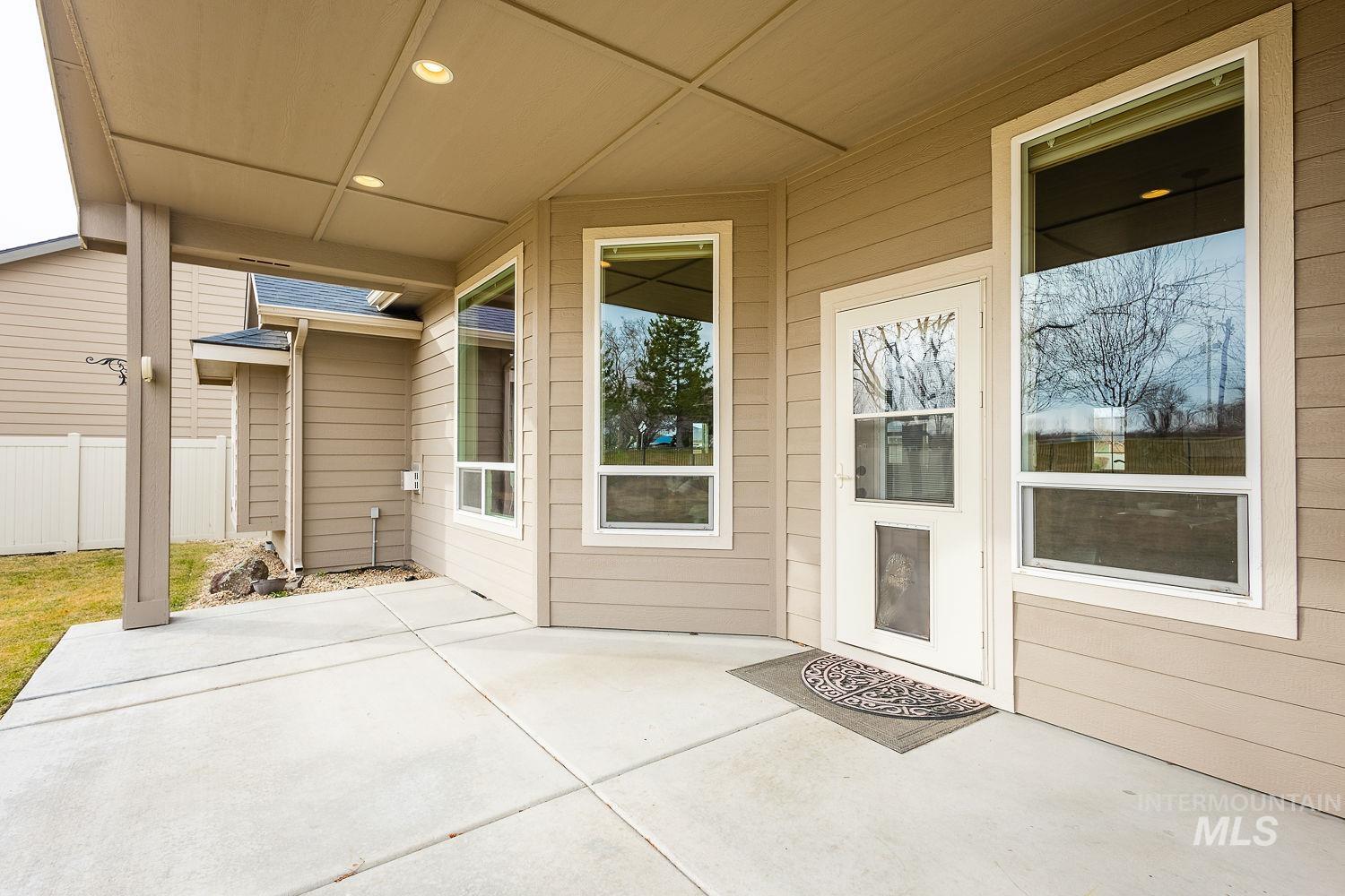 4330 S Lava Springs Lp, Nampa, Idaho 83686, 3 Bedrooms, 2 Bathrooms, Residential For Sale, Price $515,000,MLS 98974954