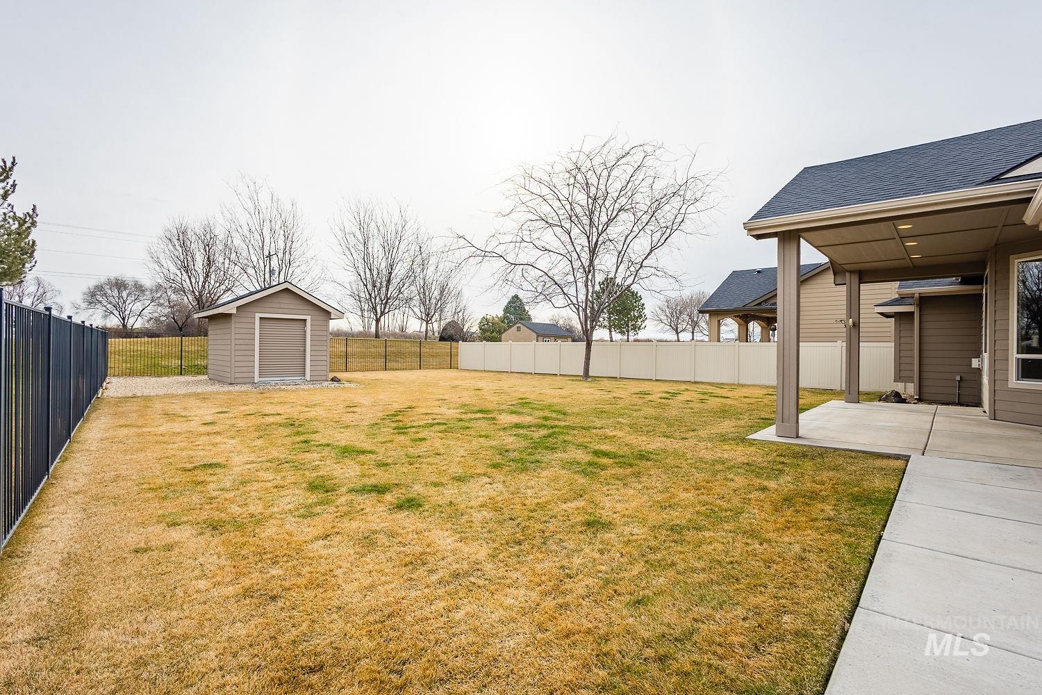 4330 S Lava Springs Lp, Nampa, Idaho 83686, 3 Bedrooms, 2 Bathrooms, Residential For Sale, Price $515,000,MLS 98974954