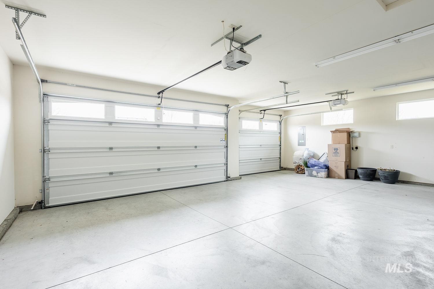 4330 S Lava Springs Lp, Nampa, Idaho 83686, 3 Bedrooms, 2 Bathrooms, Residential For Sale, Price $515,000,MLS 98974954