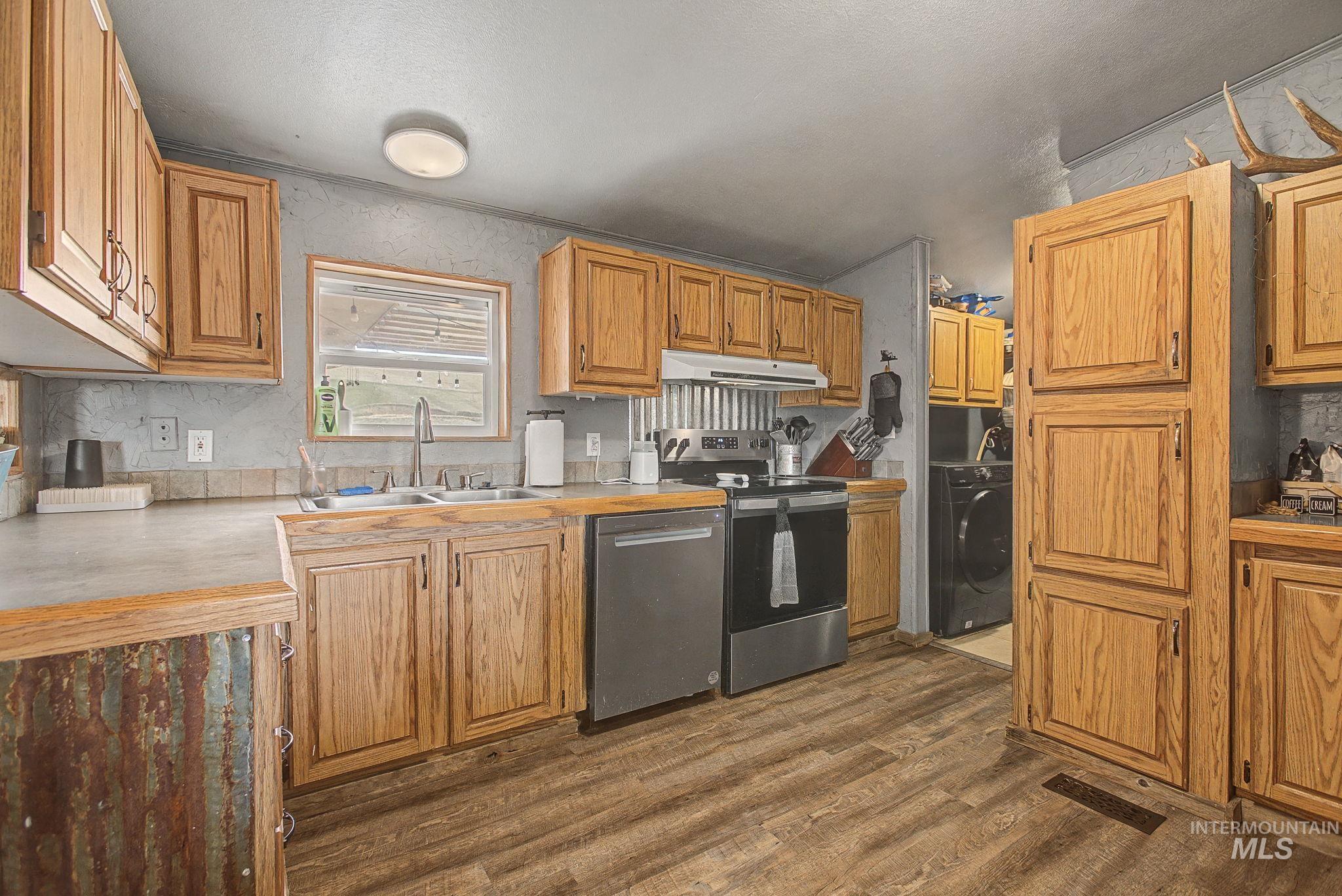 16310 Bramble Lane, Lewiston, Idaho 83501, 3 Bedrooms, 2 Bathrooms, Residential For Sale, Price $599,000,MLS 98974956