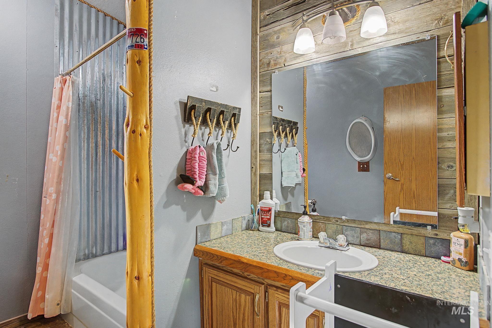 16310 Bramble Lane, Lewiston, Idaho 83501, 3 Bedrooms, 2 Bathrooms, Residential For Sale, Price $599,000,MLS 98974956