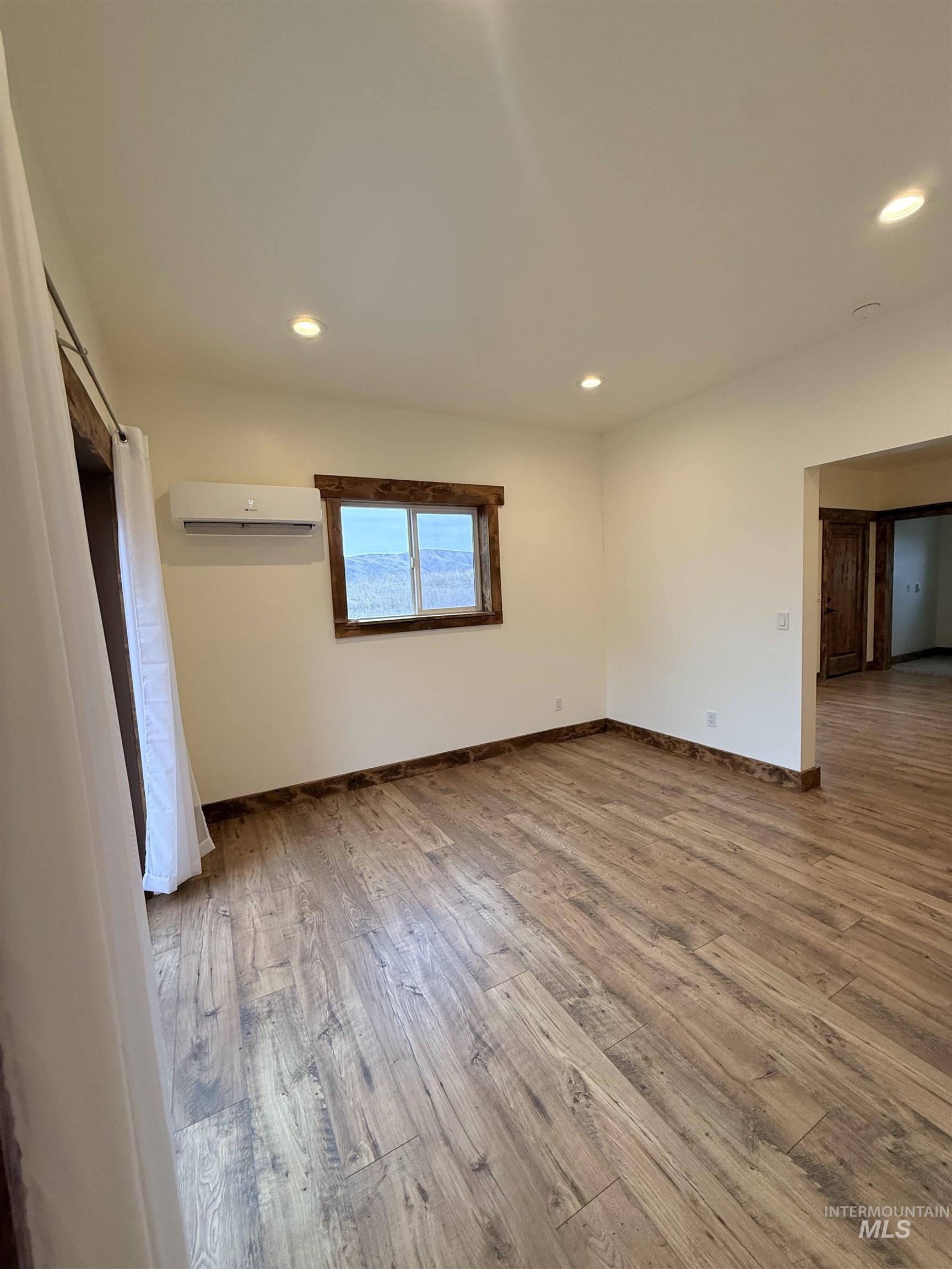 2 Brook Ln, Horseshoe Bend, Idaho 83629, 1 Bedroom, 1 Bathroom, Residential For Sale, Price $879,000,MLS 98974958