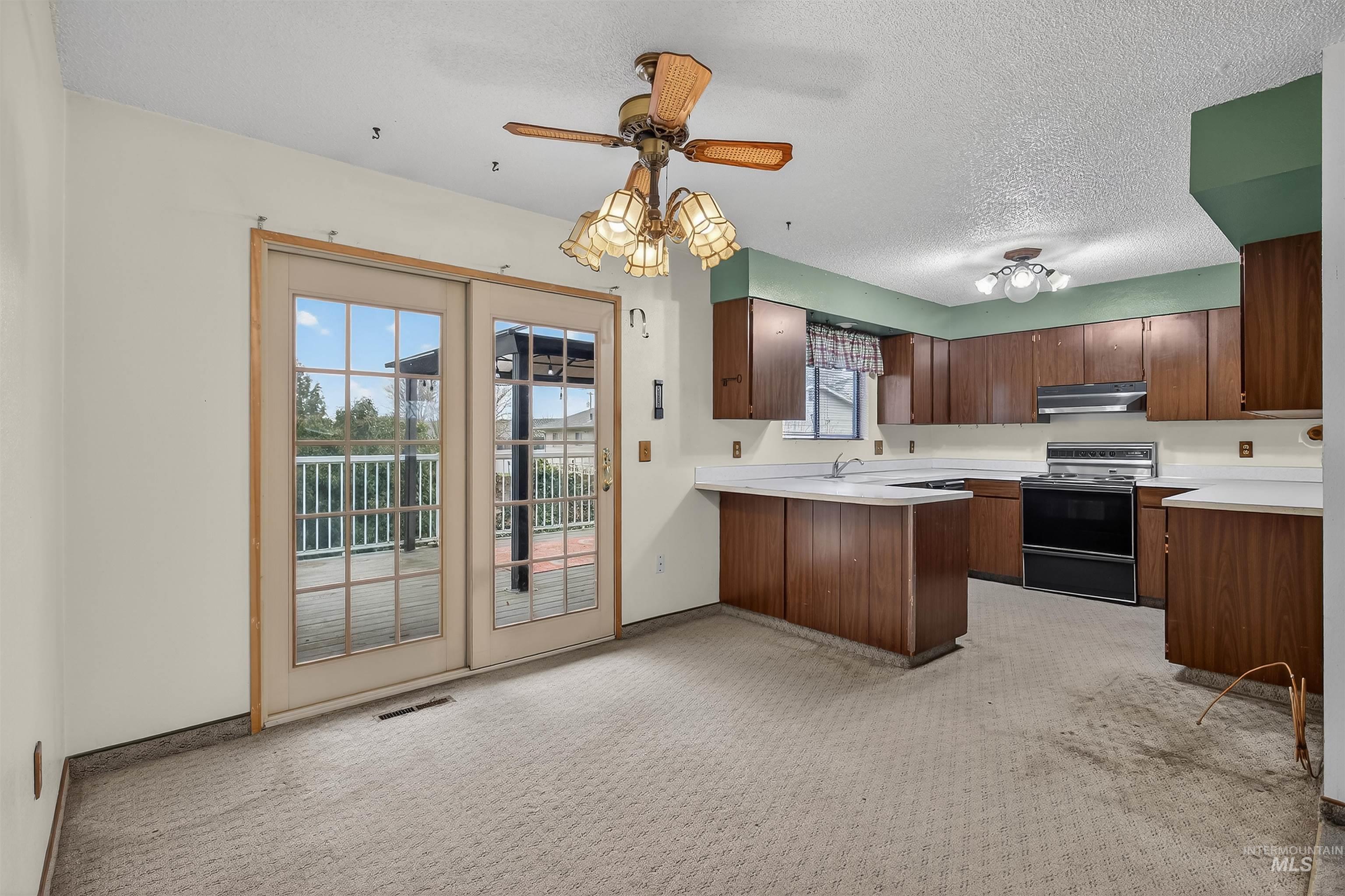 3181 Hallgren Drive, Clarkston, Washington 99403, 3 Bedrooms, 2 Bathrooms, Residential For Sale, Price $335,000,MLS 98974961