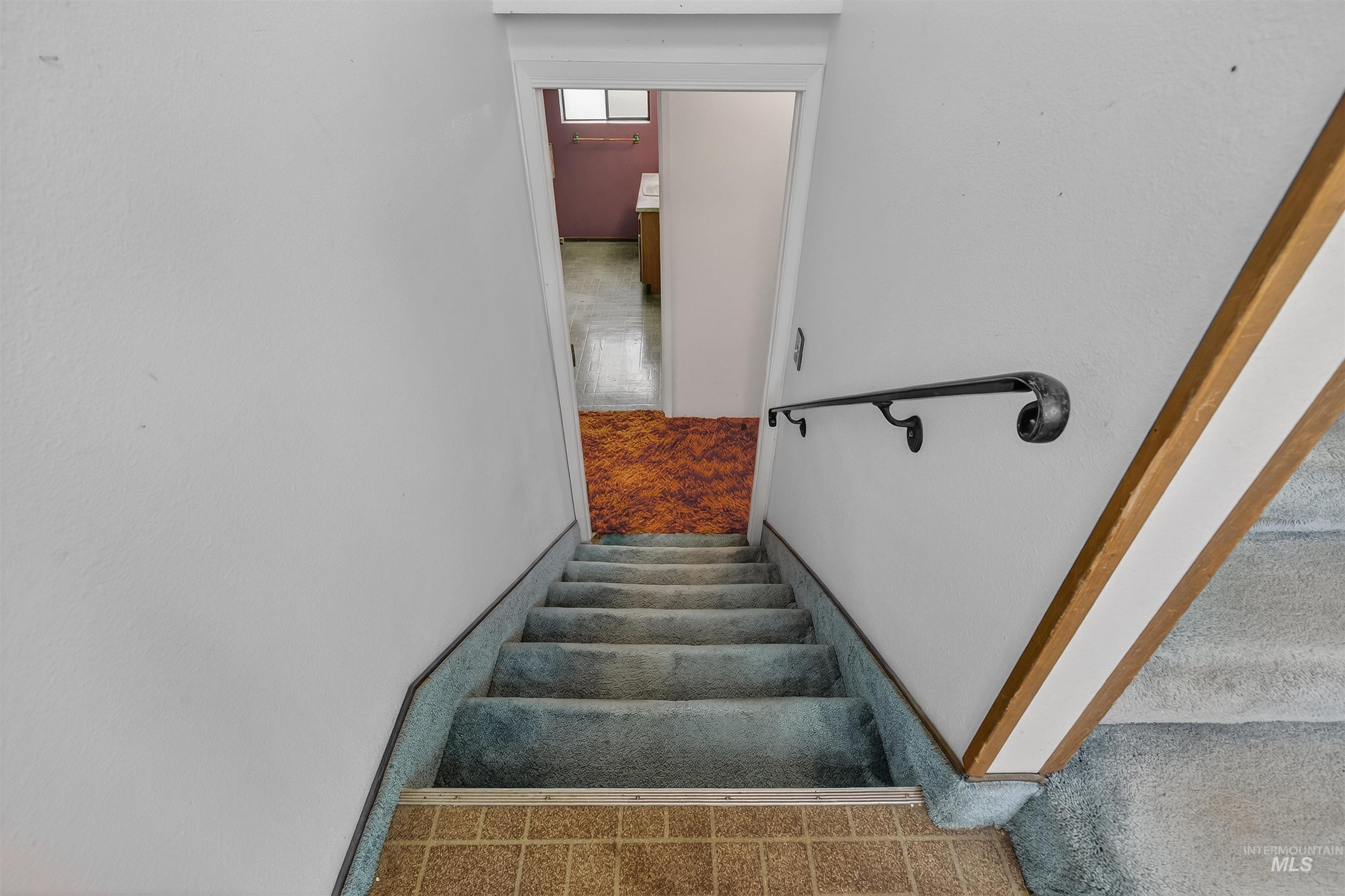 3181 Hallgren Drive, Clarkston, Washington 99403, 3 Bedrooms, 2 Bathrooms, Residential For Sale, Price $335,000,MLS 98974961