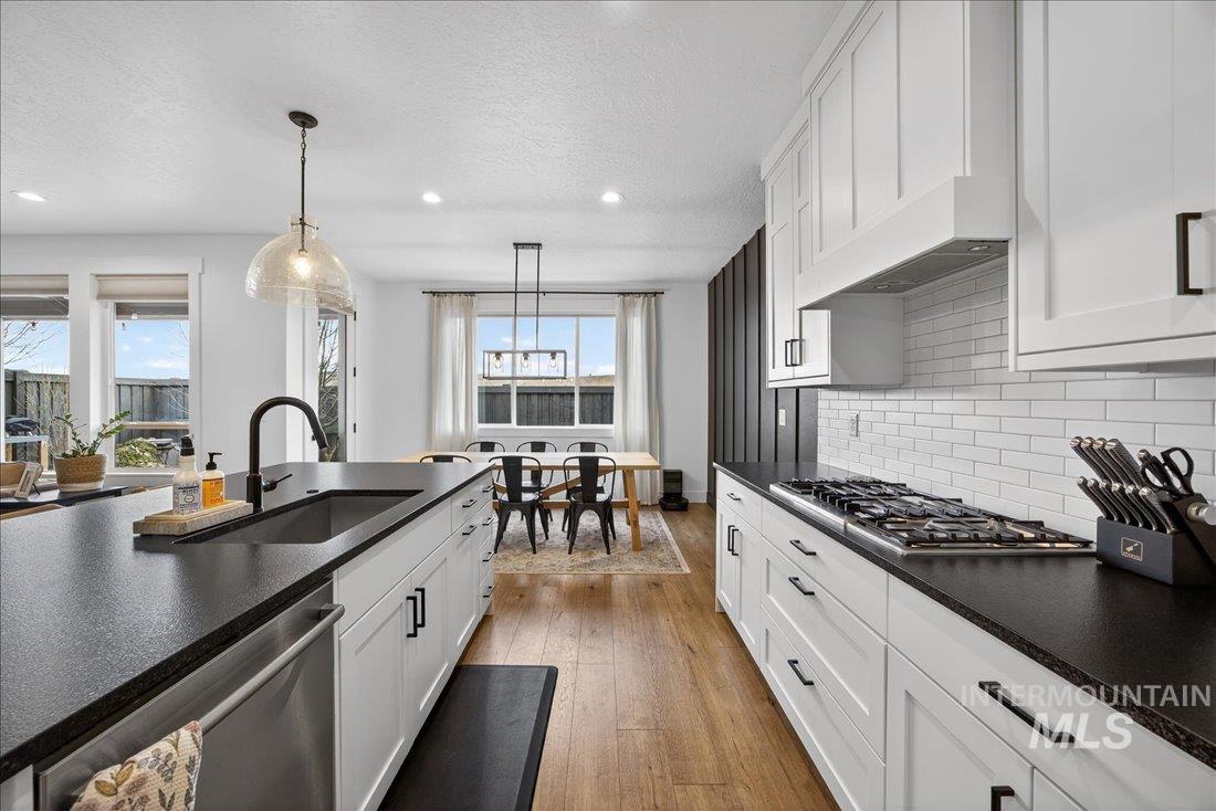 3327 E Collingwood Dr, Meridian, Idaho 83642, 4 Bedrooms, 2.5 Bathrooms, Residential For Sale, Price $599,900, 98974963