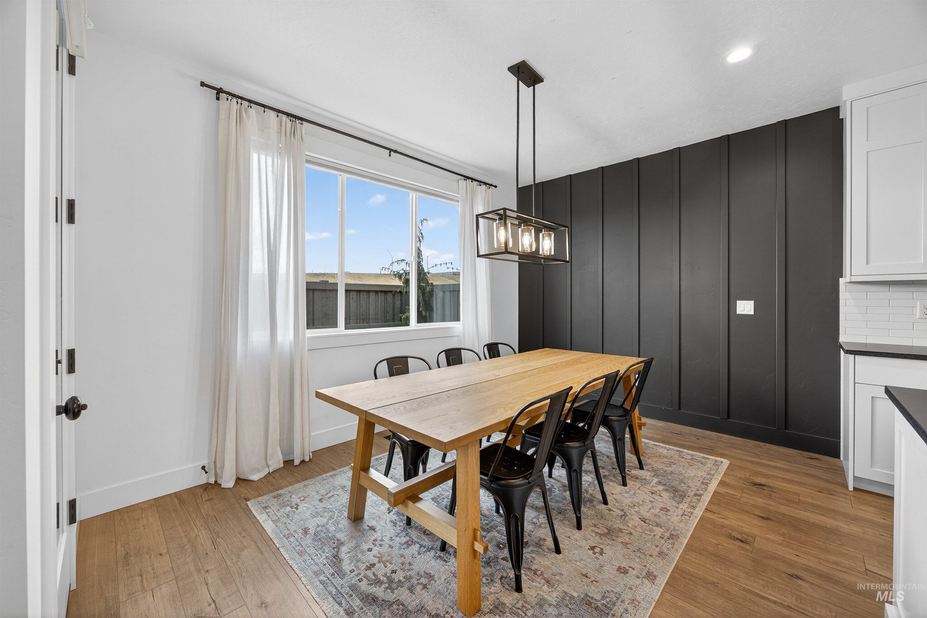 3327 E Collingwood Dr, Meridian, Idaho 83642, 4 Bedrooms, 2.5 Bathrooms, Residential For Sale, Price $599,900, 98974963