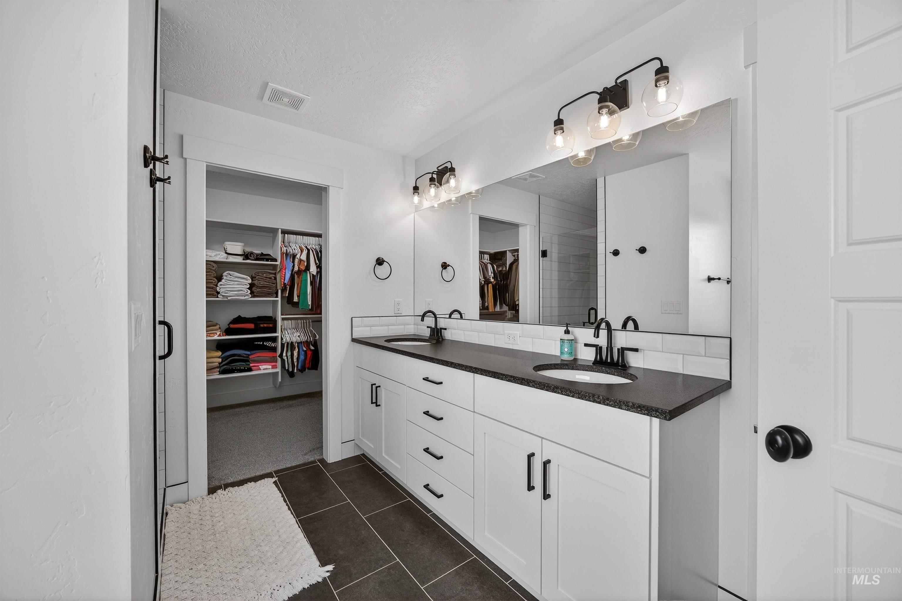 3327 E Collingwood Dr, Meridian, Idaho 83642, 4 Bedrooms, 2.5 Bathrooms, Residential For Sale, Price $599,900, 98974963