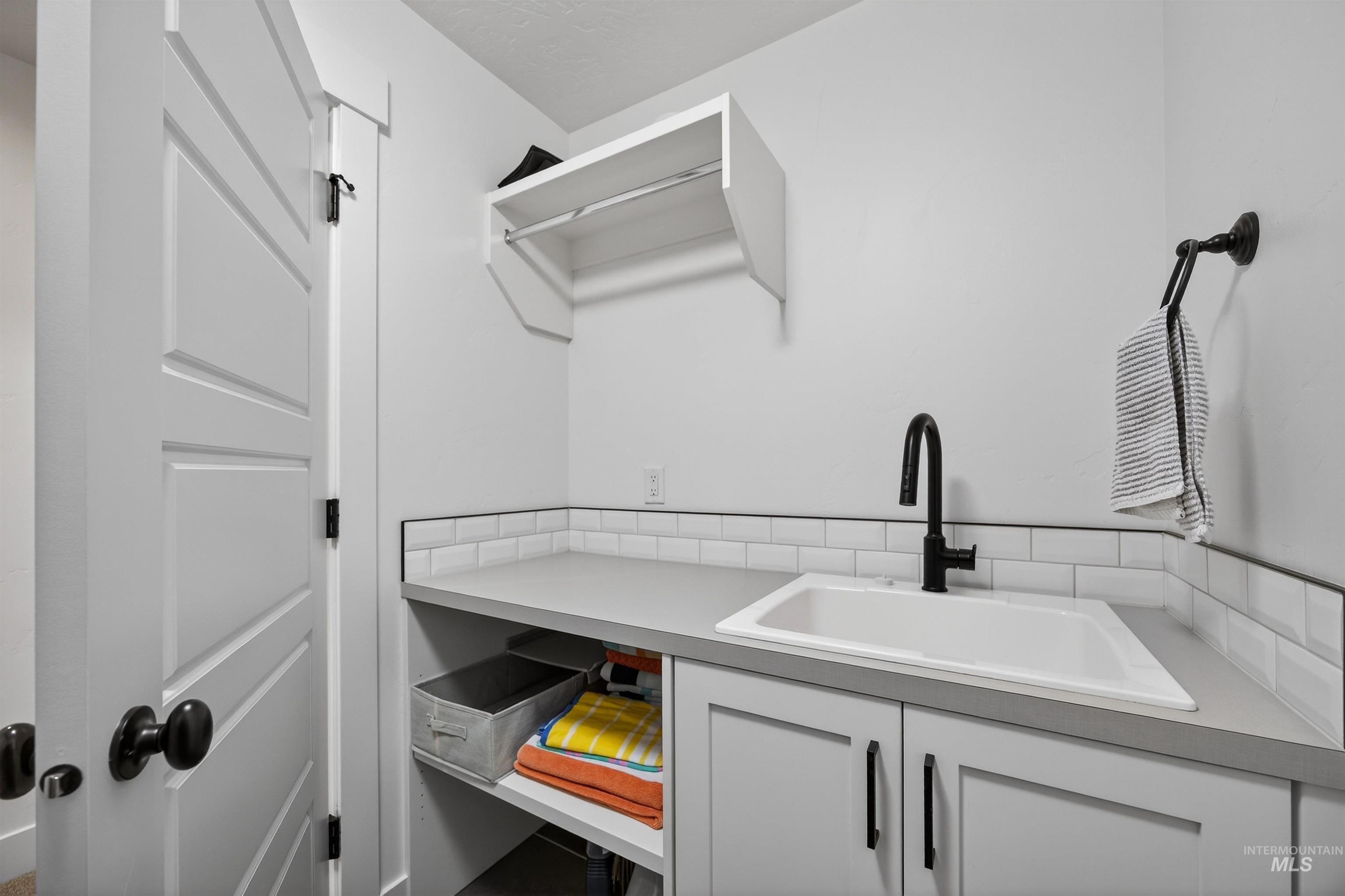 3327 E Collingwood Dr, Meridian, Idaho 83642, 4 Bedrooms, 2.5 Bathrooms, Residential For Sale, Price $599,900, 98974963