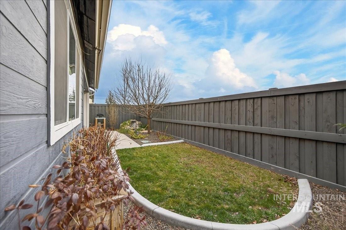 3327 E Collingwood Dr, Meridian, Idaho 83642, 4 Bedrooms, 2.5 Bathrooms, Residential For Sale, Price $599,900, 98974963