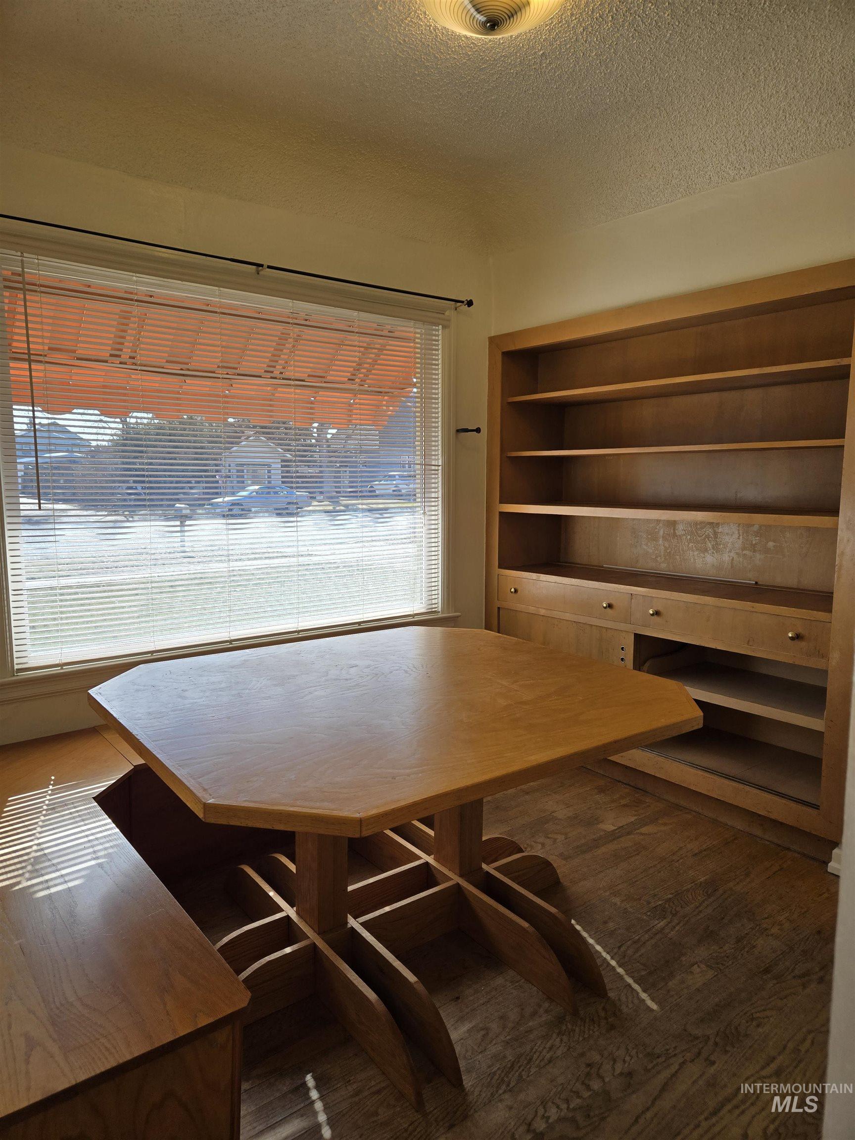 1115 SW 2nd Avenue, Ontario, Oregon 97914, 3 Bedrooms, 2 Bathrooms, Residential For Sale, Price $295,000,MLS 98974964