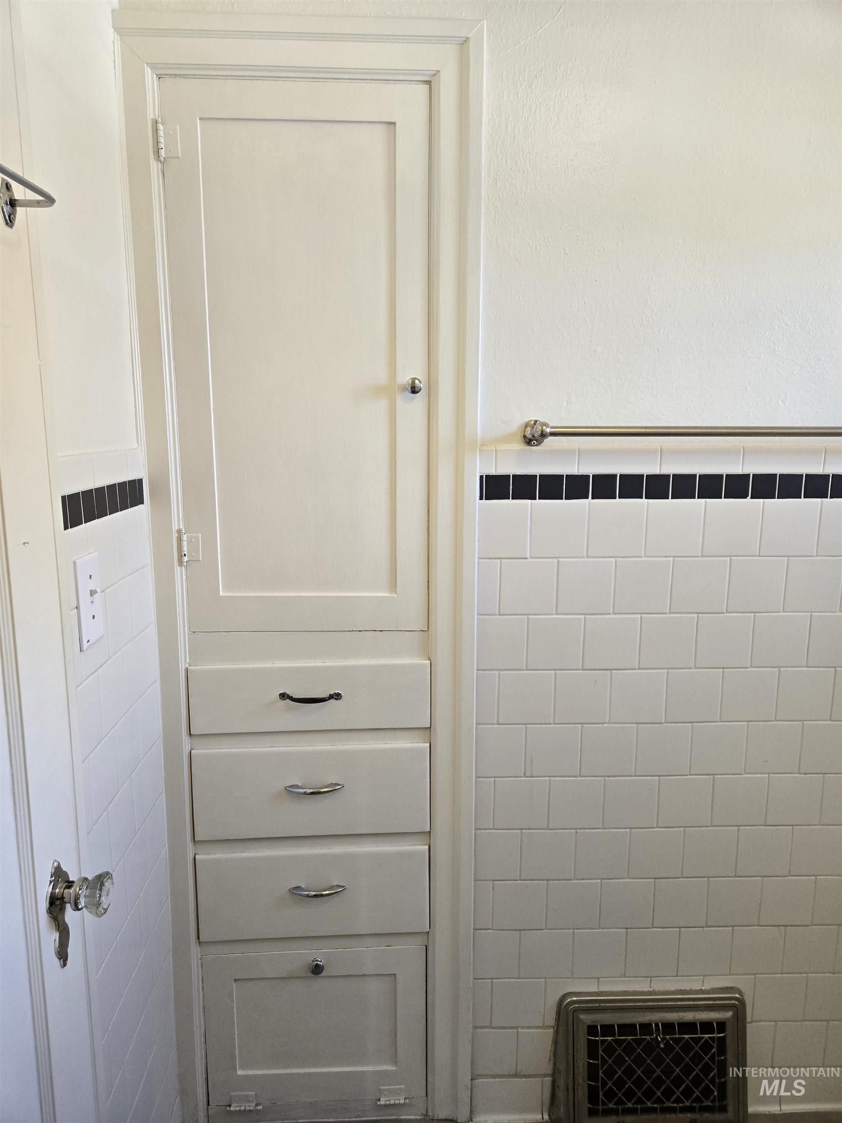 1115 SW 2nd Avenue, Ontario, Oregon 97914, 3 Bedrooms, 2 Bathrooms, Residential For Sale, Price $295,000,MLS 98974964