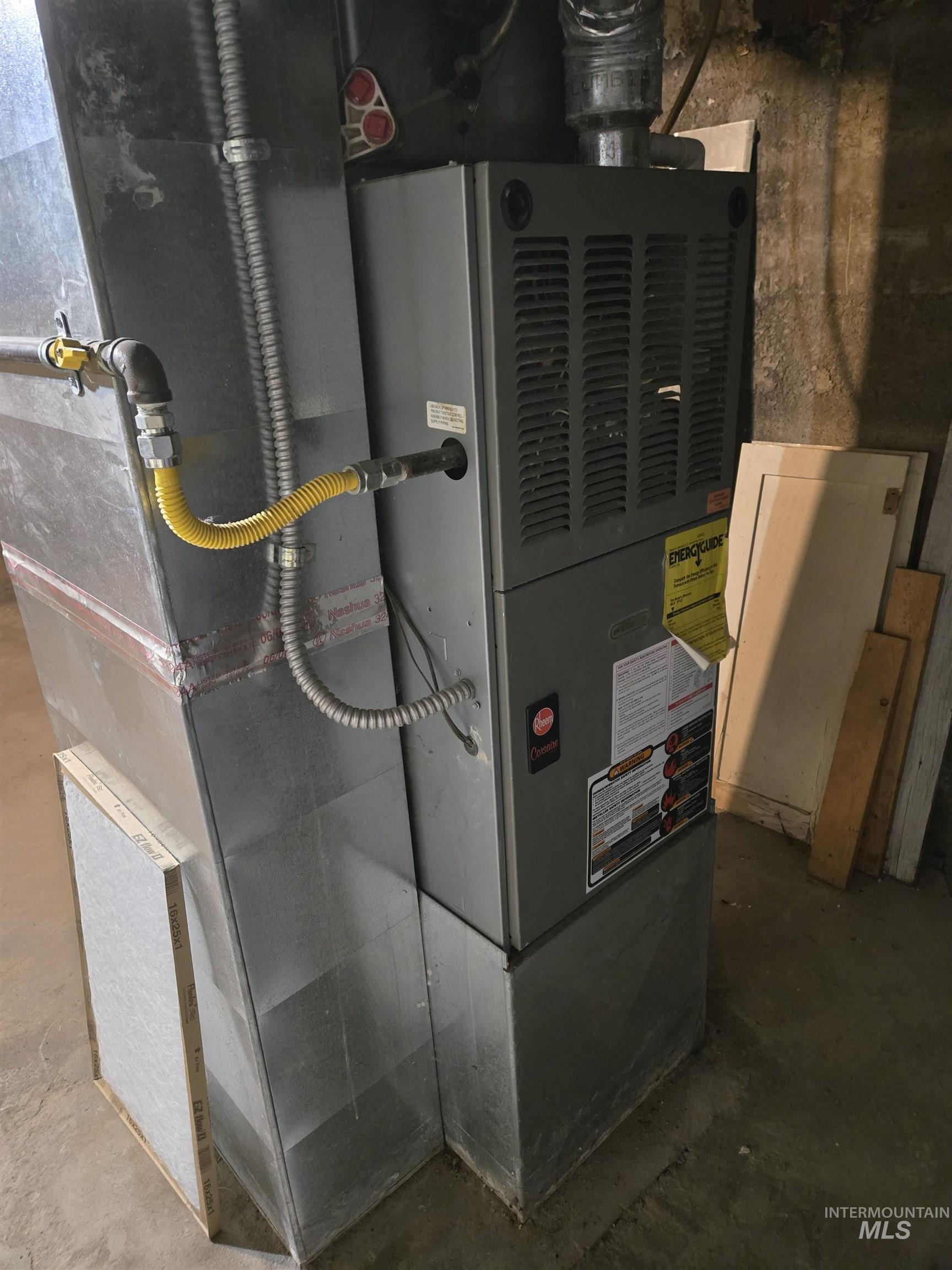 1115 SW 2nd Avenue, Ontario, Oregon 97914, 3 Bedrooms, 2 Bathrooms, Residential For Sale, Price $295,000,MLS 98974964