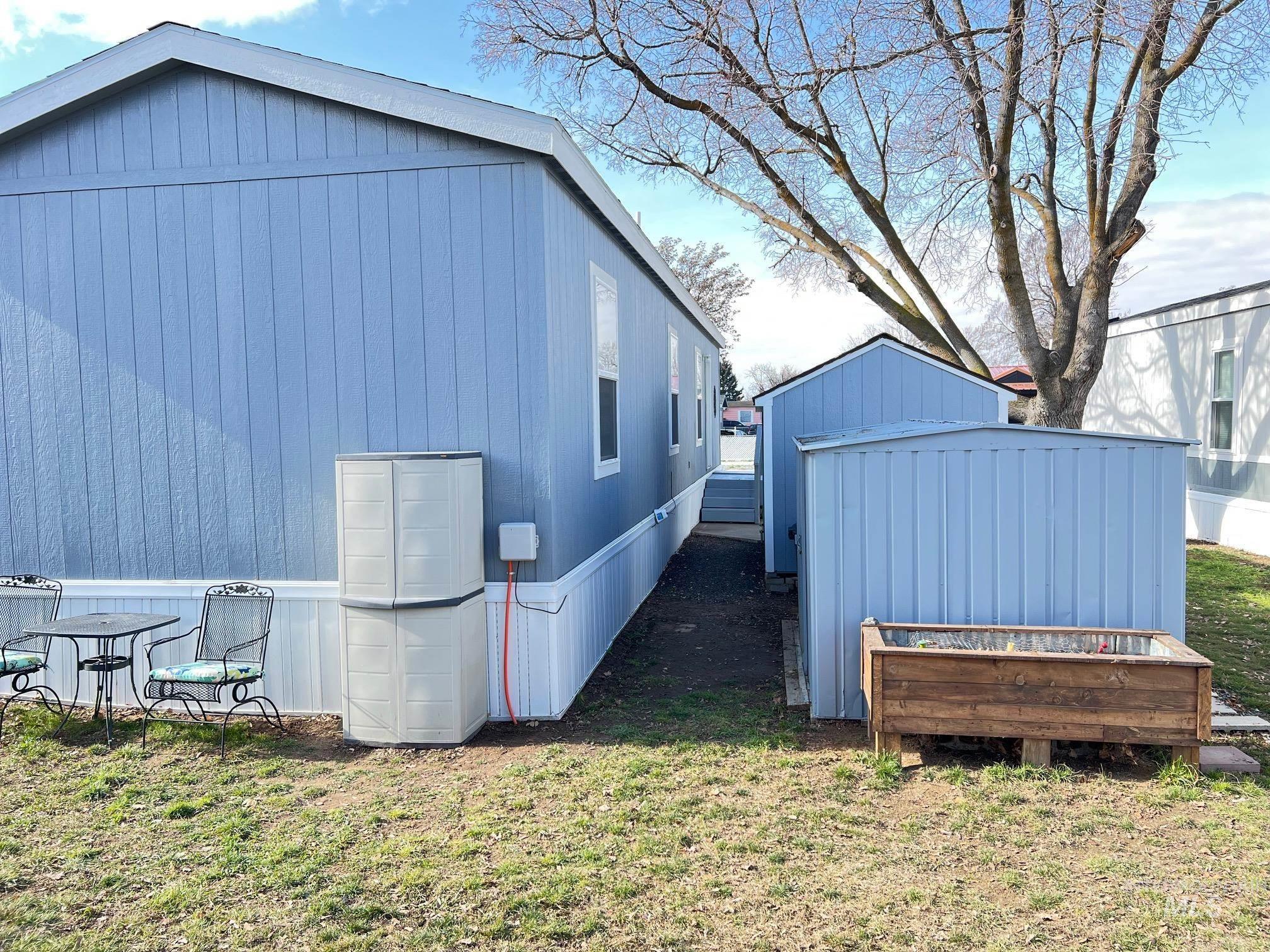 424 W Cherry Ln, Meridian, Idaho 83642, 2 Bedrooms, 1 Bathroom, Residential For Sale, Price $99,900,MLS 98974965