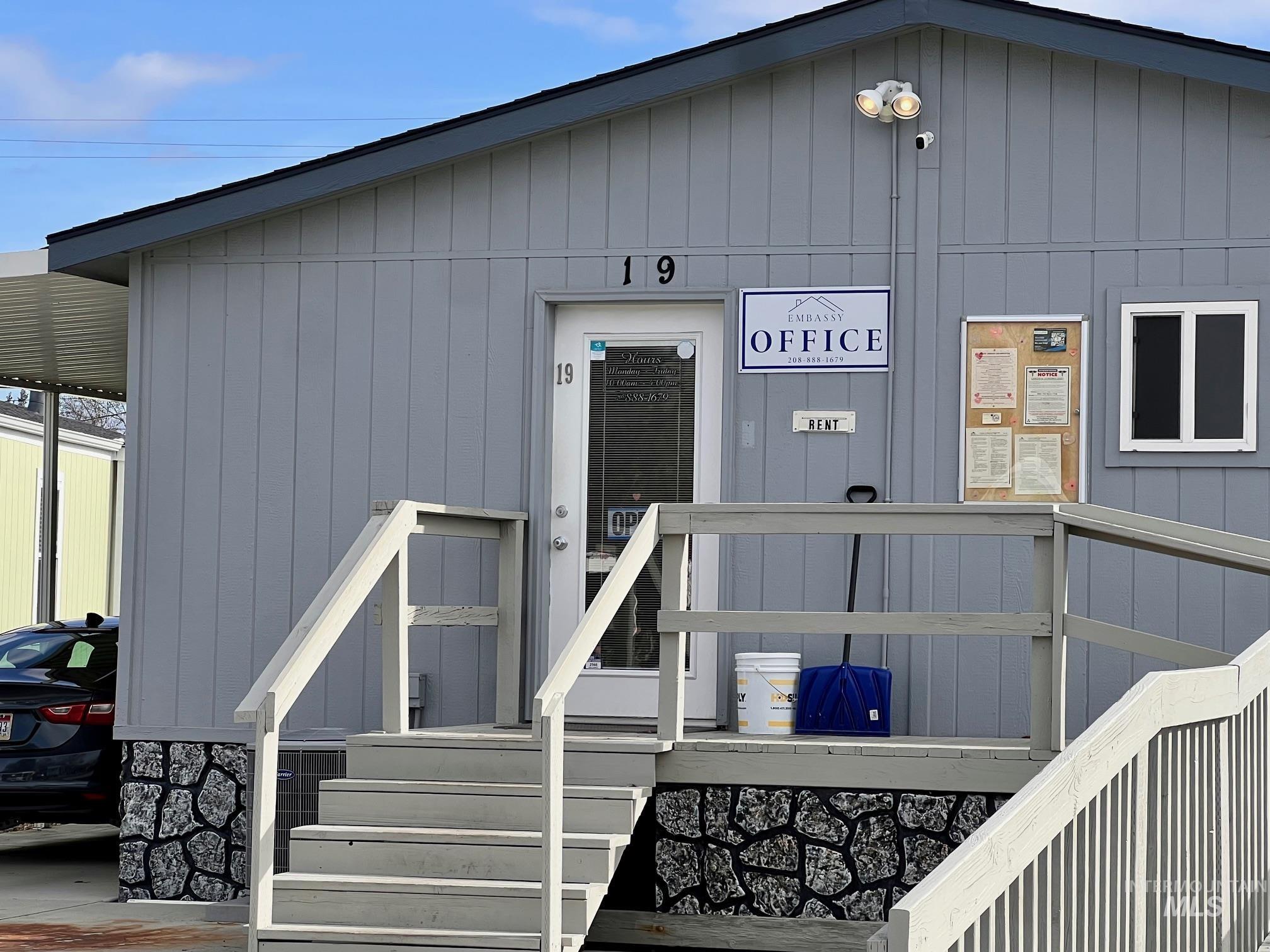 424 W Cherry Ln, Meridian, Idaho 83642, 2 Bedrooms, 1 Bathroom, Residential For Sale, Price $99,900,MLS 98974965