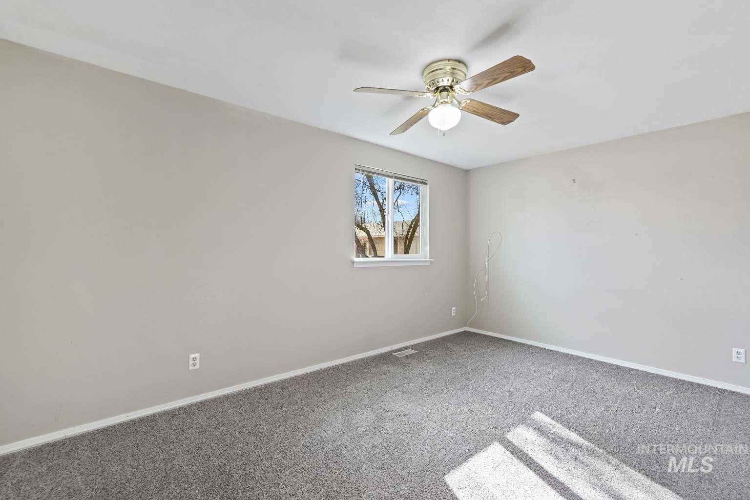 1000 S Egurrola Pl., Boise, Idaho 83709, 3 Bedrooms, 2 Bathrooms, Residential For Sale, Price $434,000,MLS 98974966