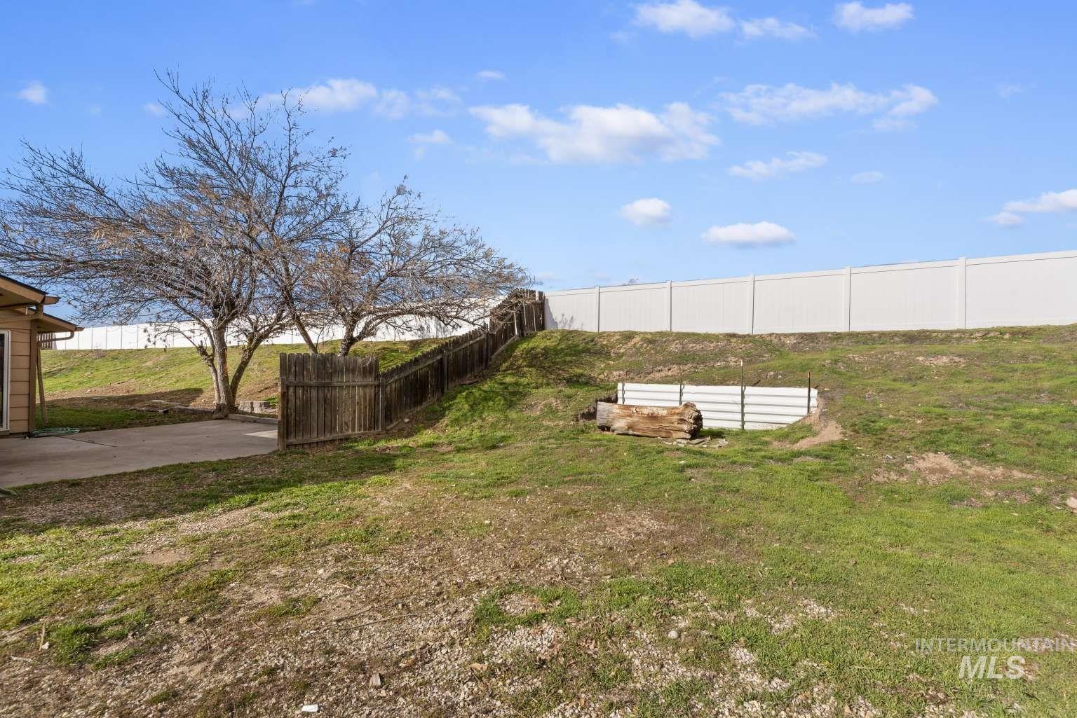 1000 S Egurrola Pl., Boise, Idaho 83709, 3 Bedrooms, 2 Bathrooms, Residential For Sale, Price $434,000,MLS 98974966