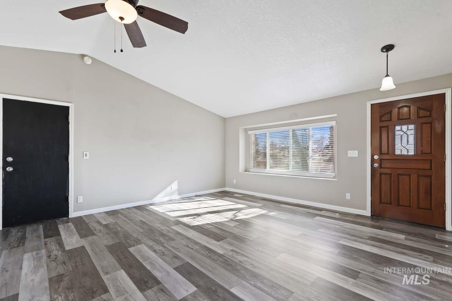 1000 S Egurrola Pl., Boise, Idaho 83709, 3 Bedrooms, 2 Bathrooms, Residential For Sale, Price $434,000,MLS 98974966