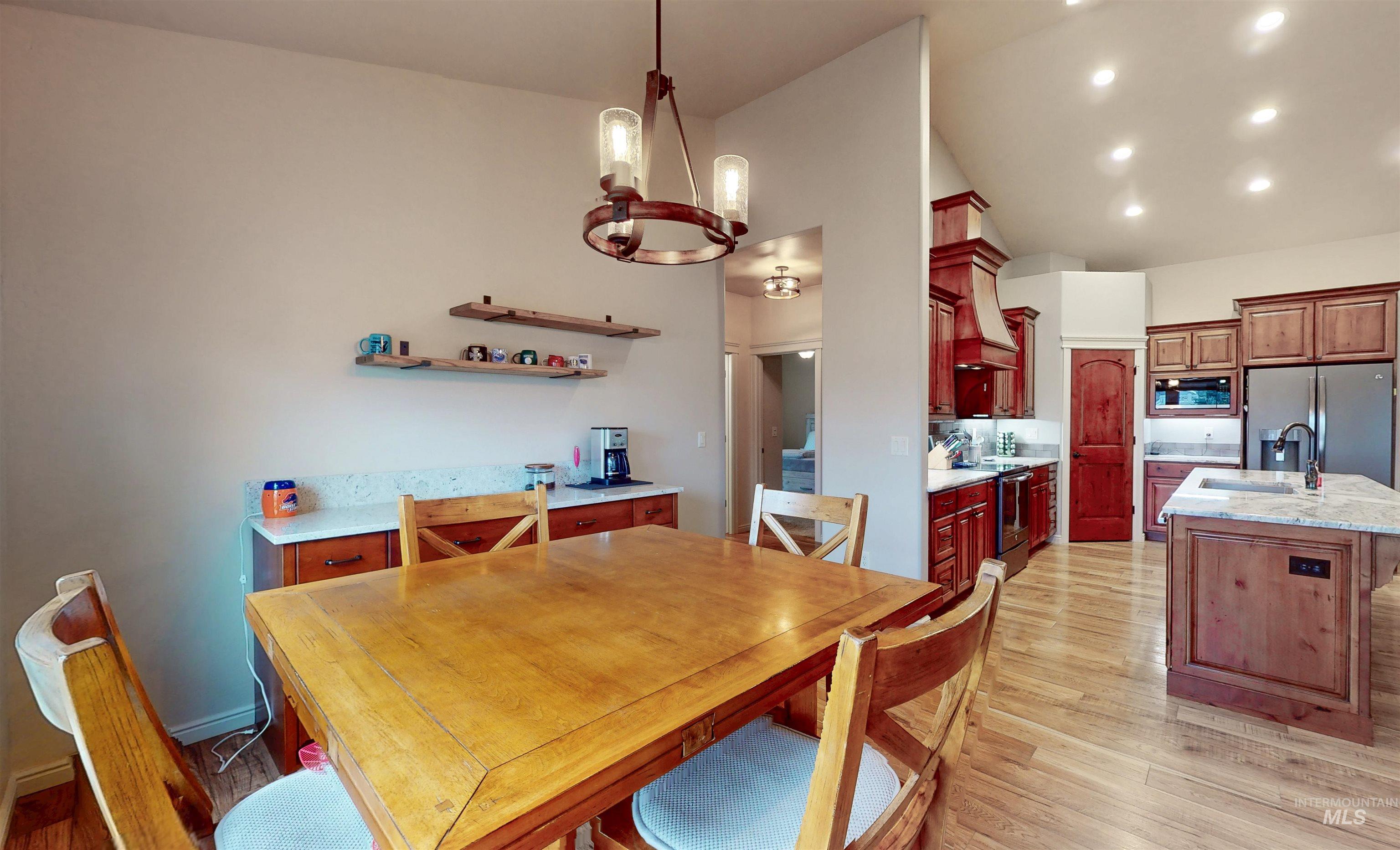 548 Sun Terrace Dr., Twin Falls, Idaho 83301, 5 Bedrooms, 2 Bathrooms, Residential For Sale, Price $699,900,MLS 98974967