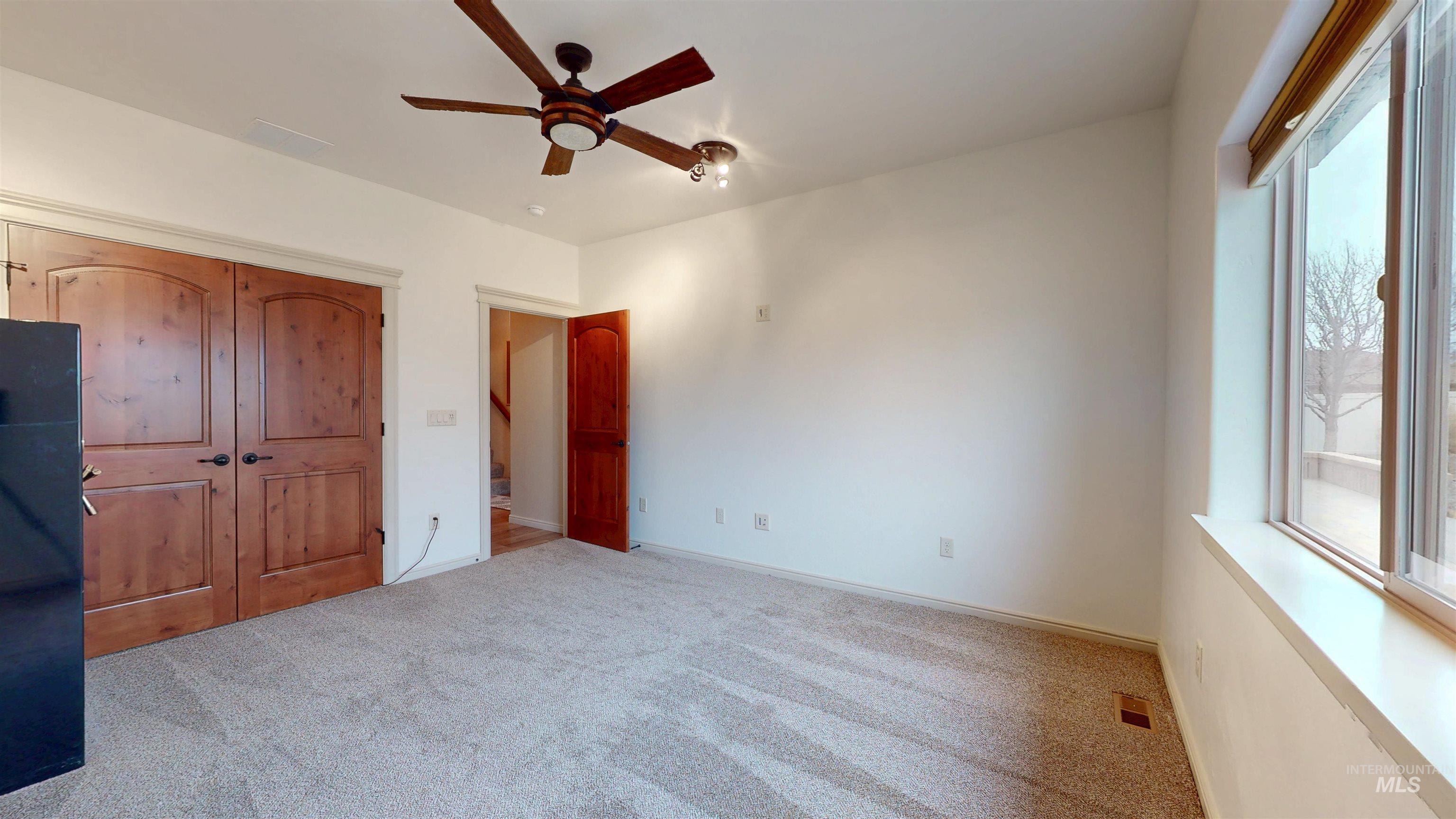 548 Sun Terrace Dr., Twin Falls, Idaho 83301, 5 Bedrooms, 2 Bathrooms, Residential For Sale, Price $699,900,MLS 98974967