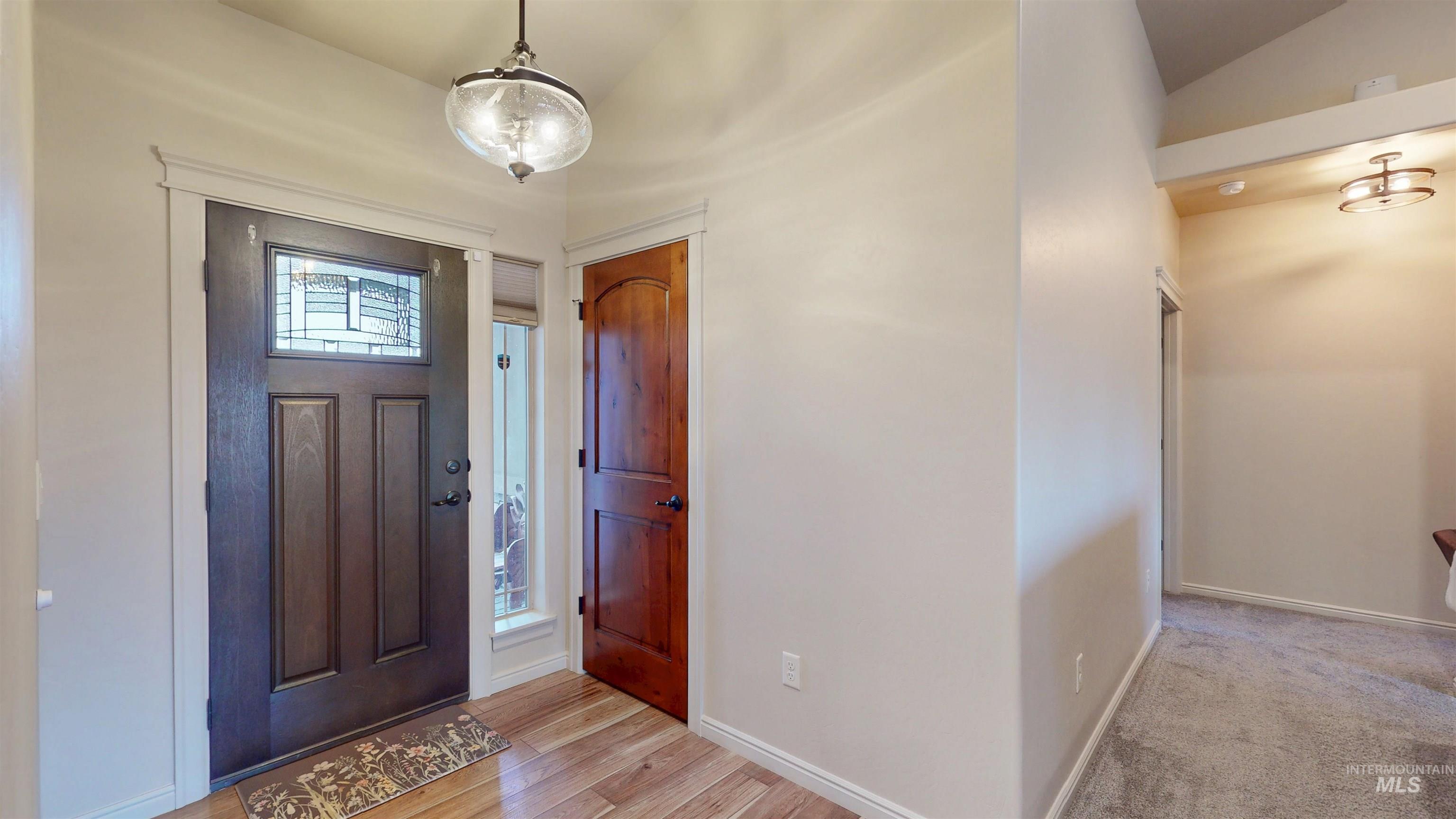 548 Sun Terrace Dr., Twin Falls, Idaho 83301, 5 Bedrooms, 2 Bathrooms, Residential For Sale, Price $699,900,MLS 98974967