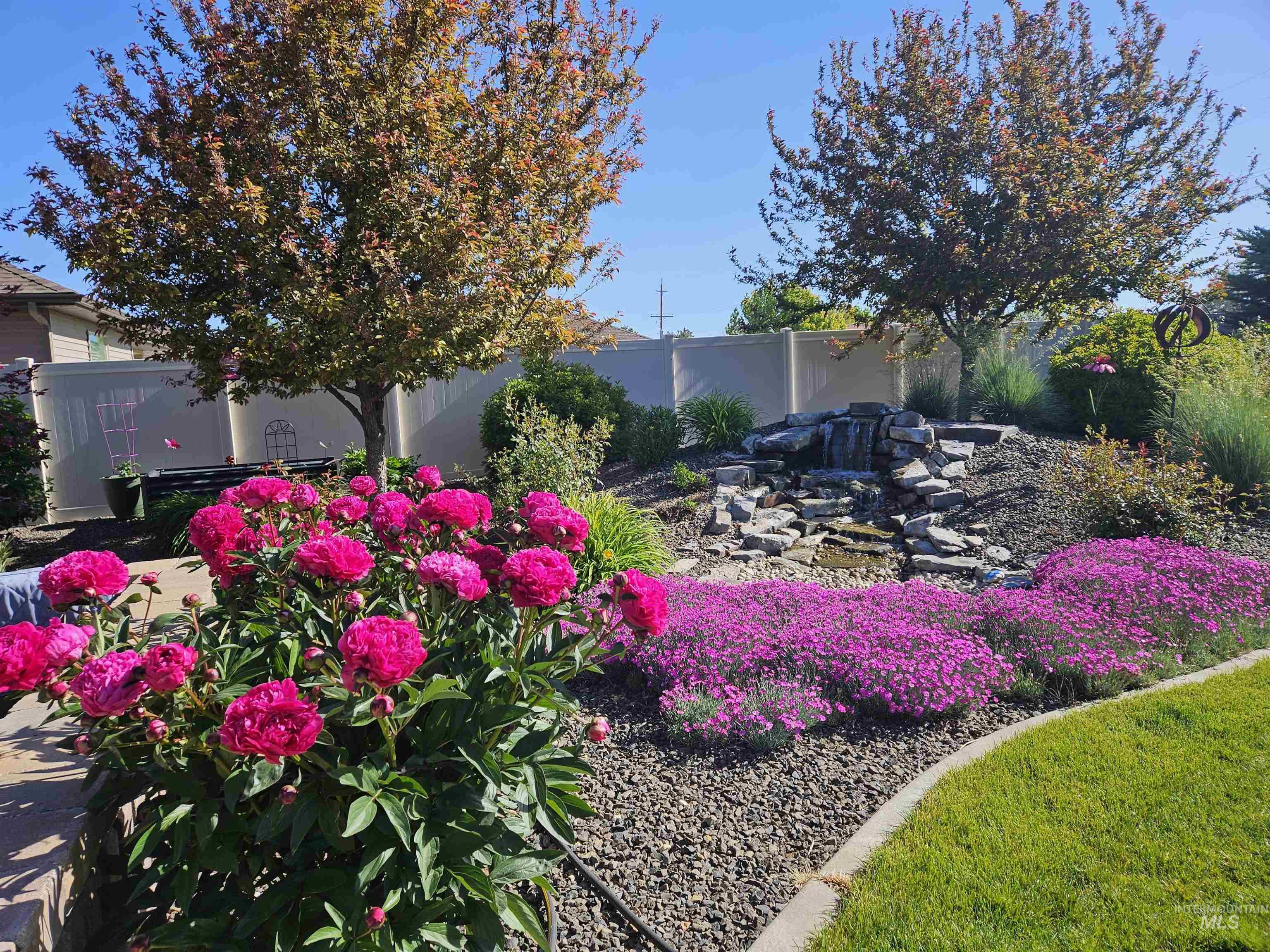 548 Sun Terrace Dr., Twin Falls, Idaho 83301, 5 Bedrooms, 2 Bathrooms, Residential For Sale, Price $699,900,MLS 98974967