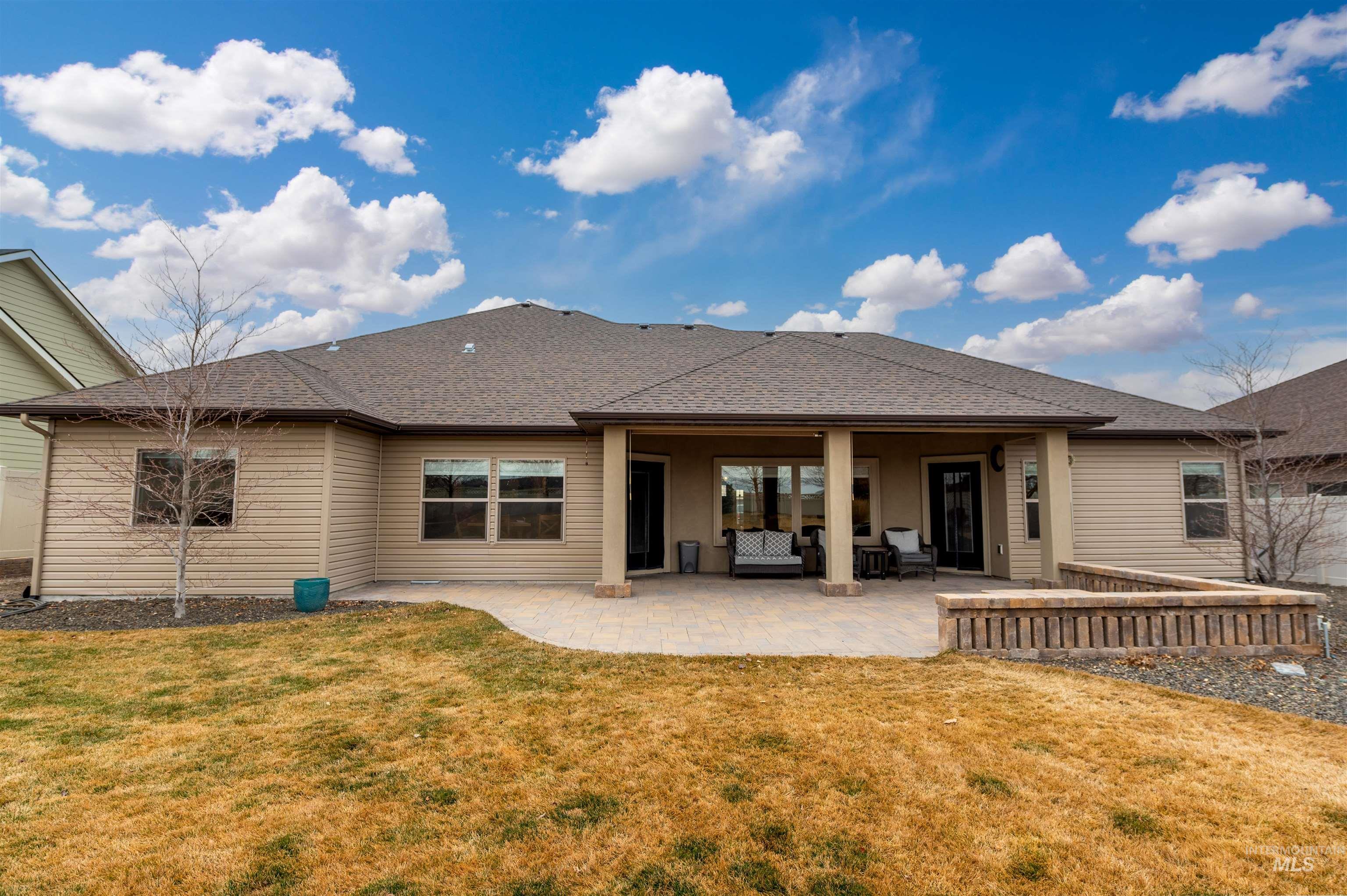 548 Sun Terrace Dr., Twin Falls, Idaho 83301, 5 Bedrooms, 2 Bathrooms, Residential For Sale, Price $699,900,MLS 98974967